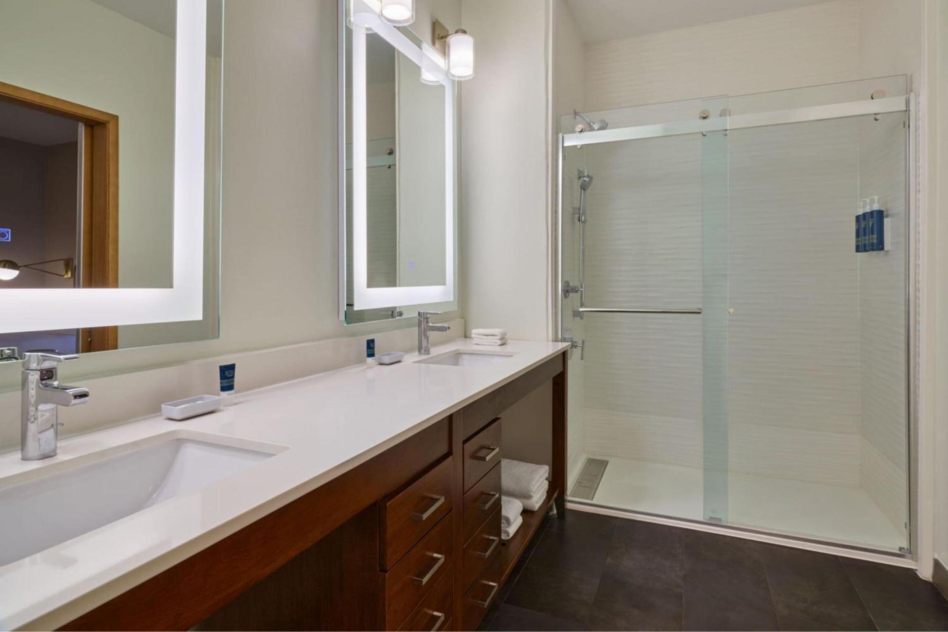Four Points by Sheraton Houston Intercontinental Airport photo 9