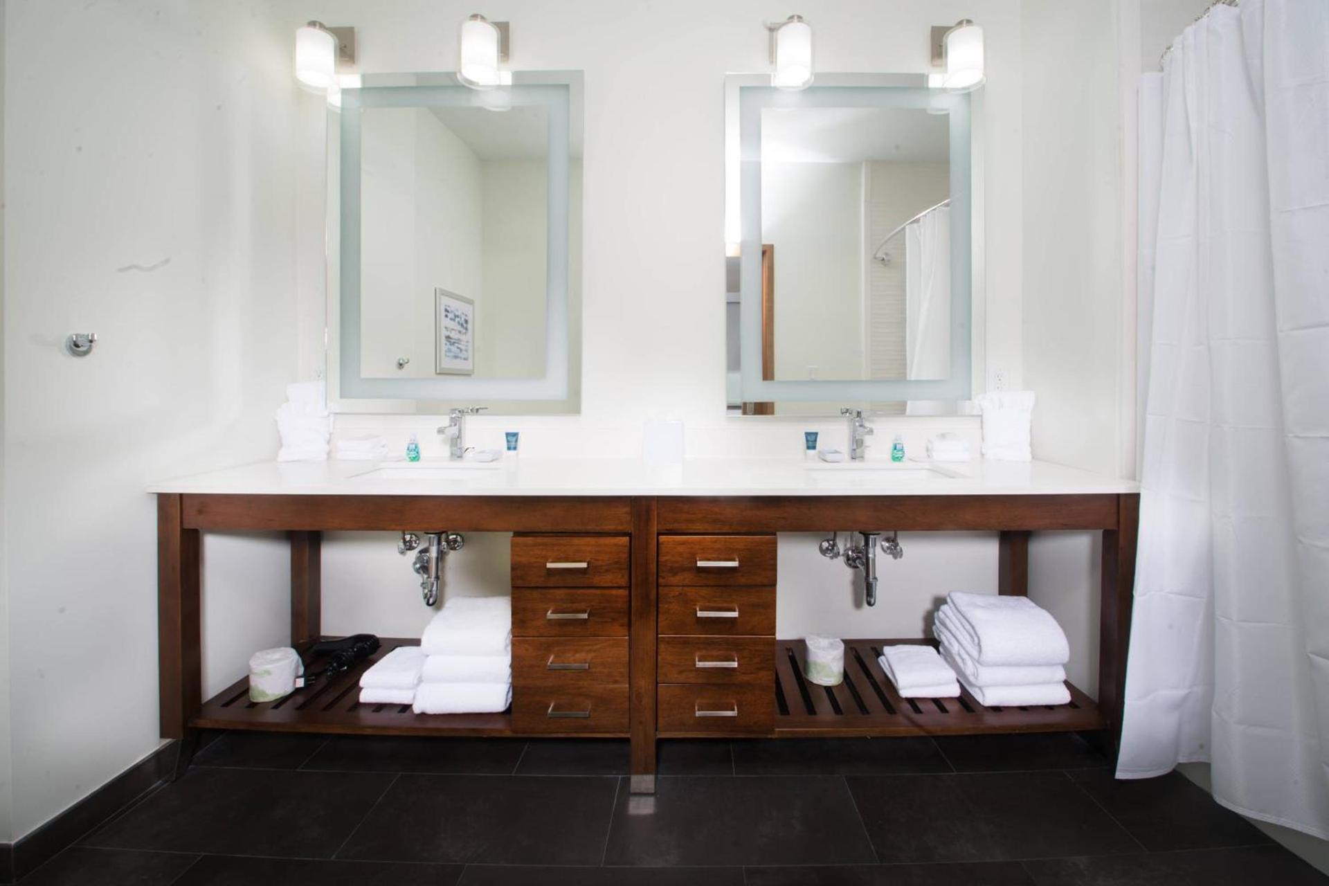Four Points by Sheraton Houston Intercontinental Airport photo 14