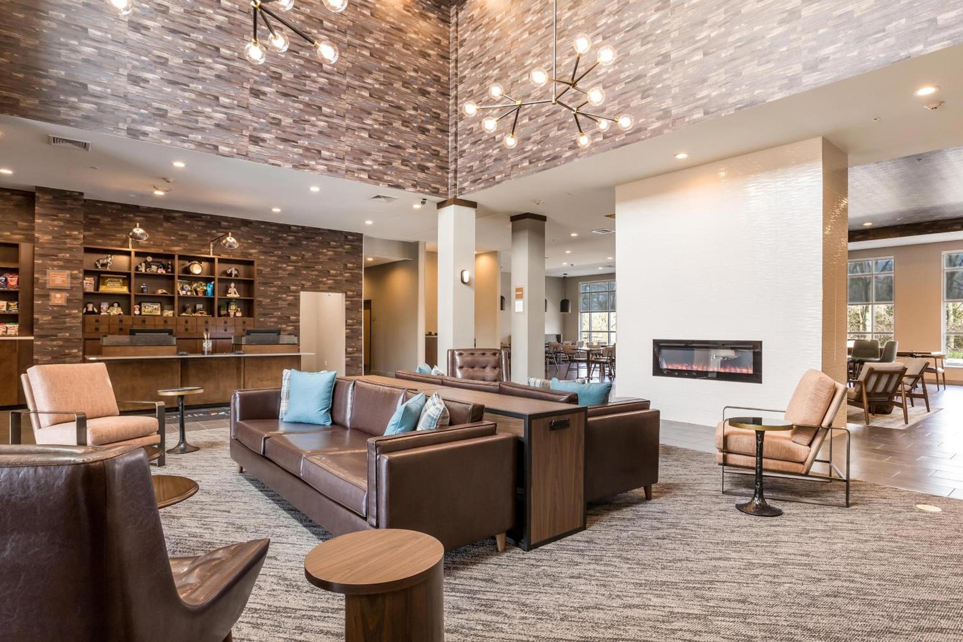 Four Points by Sheraton Elkhart photo 7