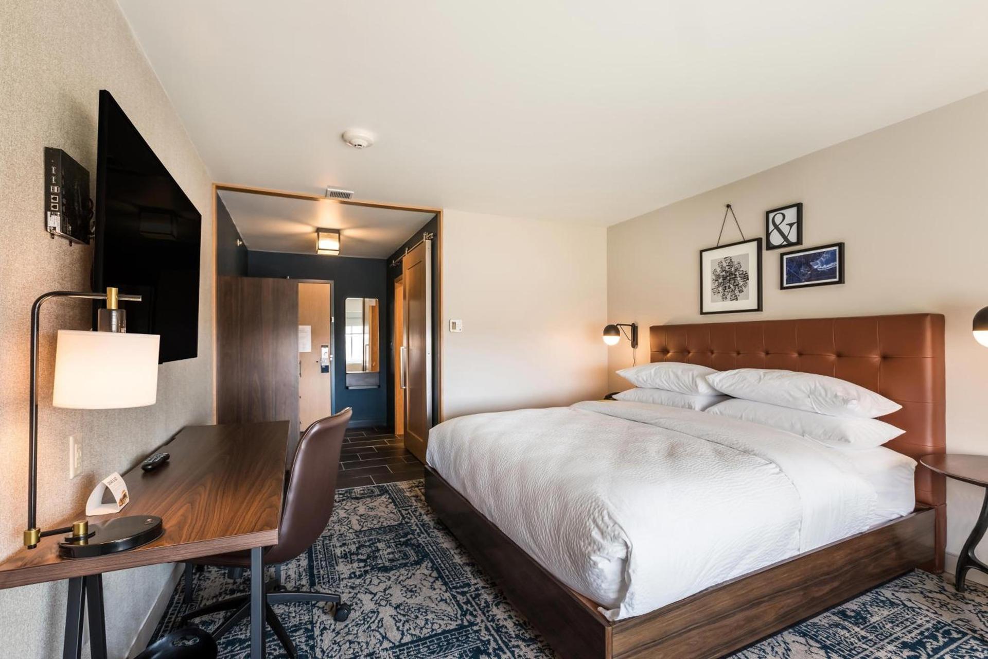 Four Points by Sheraton Elkhart photo 11