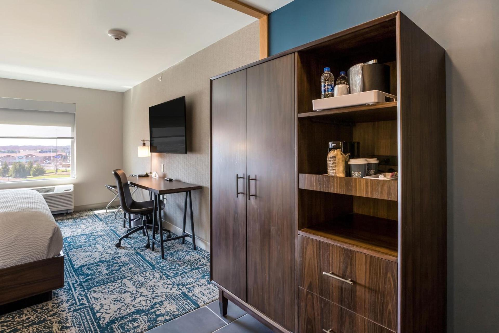 Four Points by Sheraton Elkhart photo 10