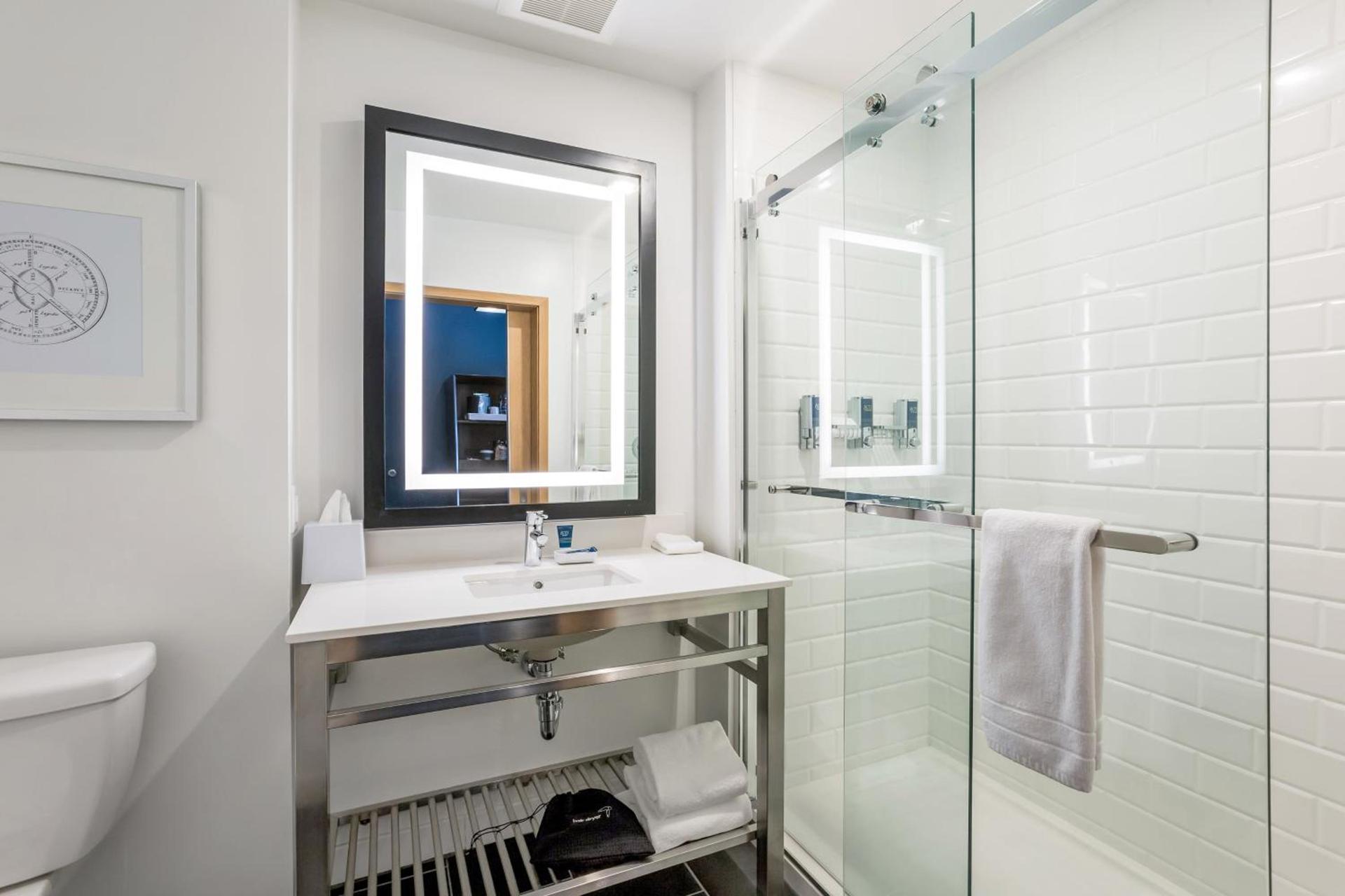 Four Points by Sheraton Elkhart photo 22