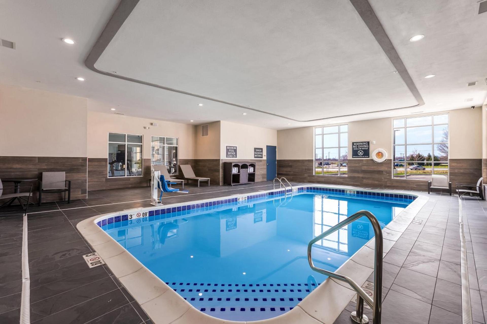 Four Points by Sheraton Elkhart photo 40