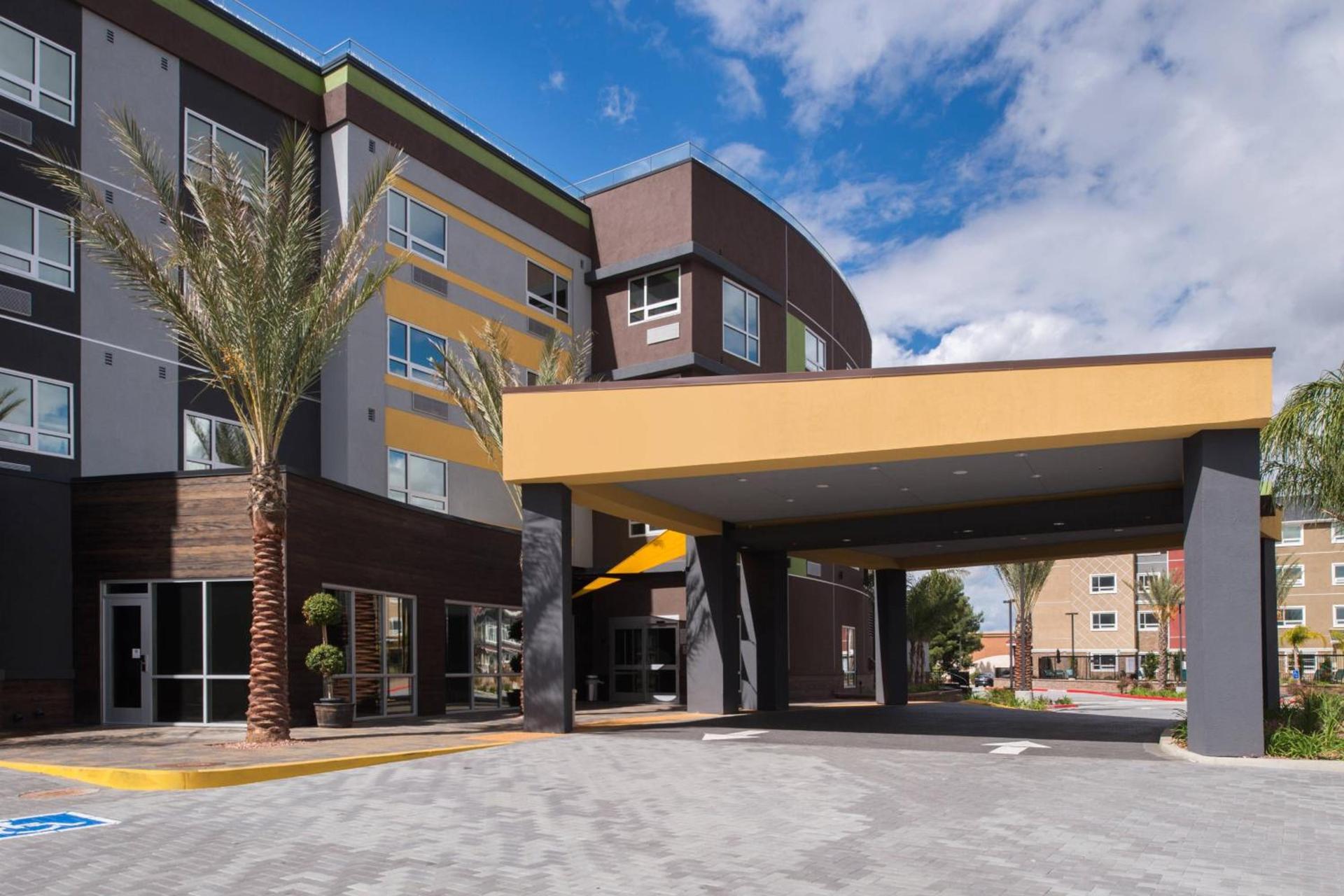 Courtyard by Marriott Temecula Murrieta photo 2