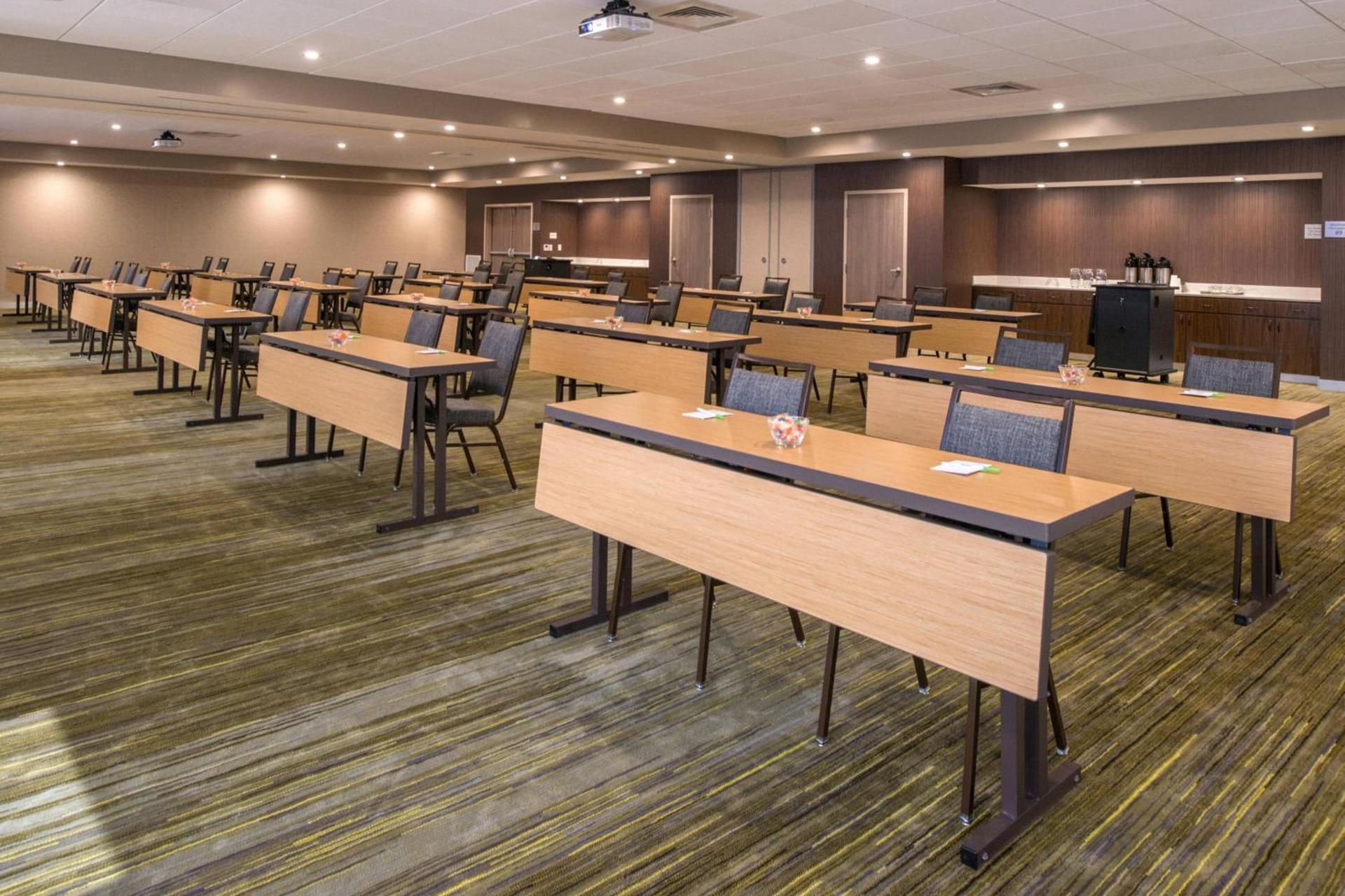 Courtyard by Marriott Temecula Murrieta photo 33