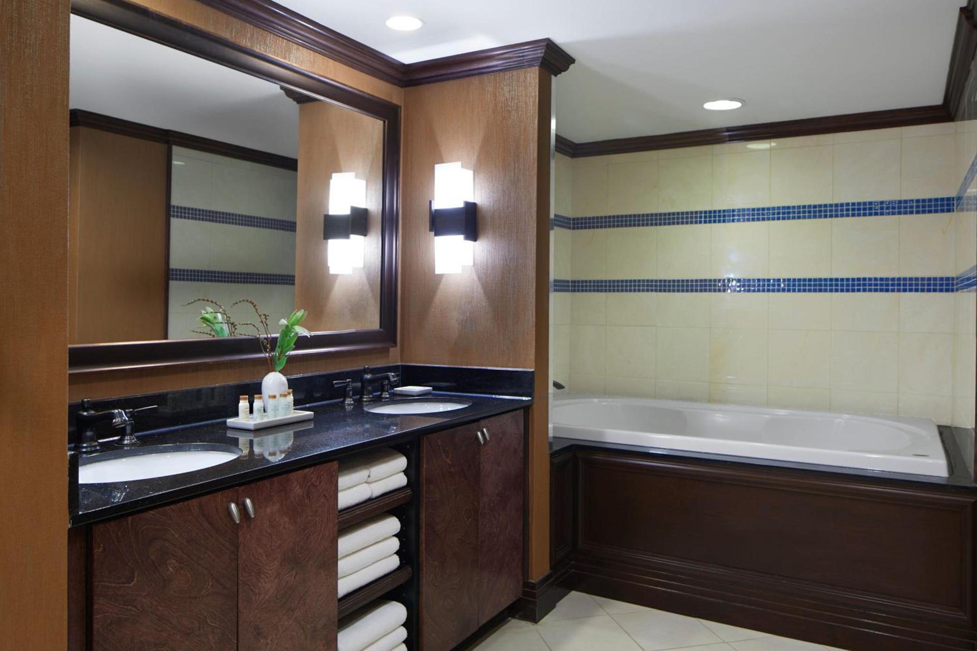 Renaissance Mobile Riverview Plaza Hotel photo 18