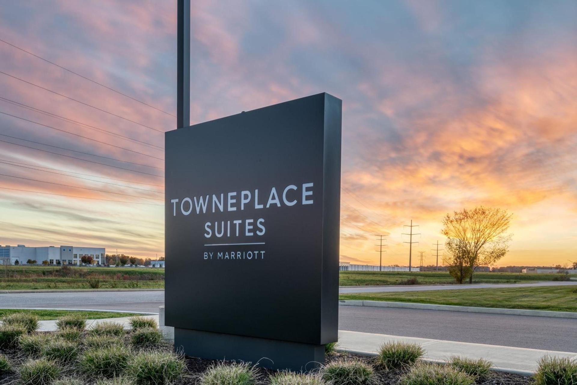 TownePlace Suites by Marriott Indianapolis Airport photo 2