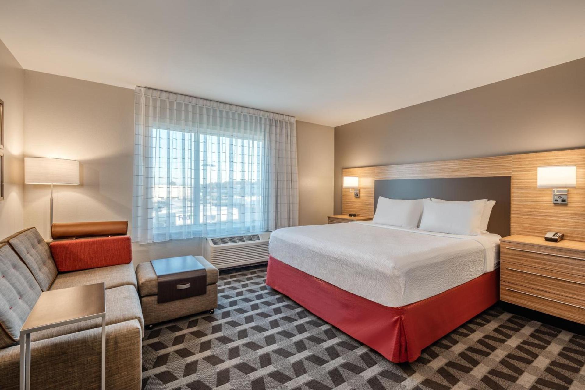 TownePlace Suites by Marriott Indianapolis Airport photo 14