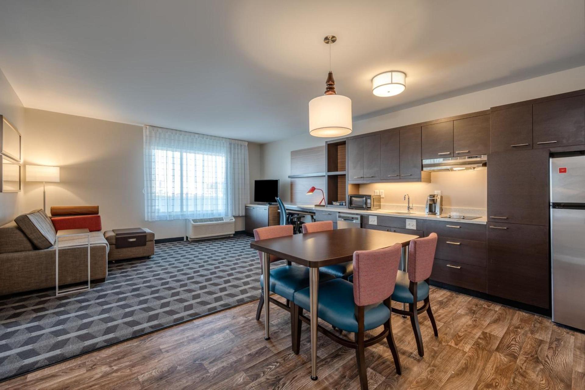 TownePlace Suites by Marriott Indianapolis Airport photo 22
