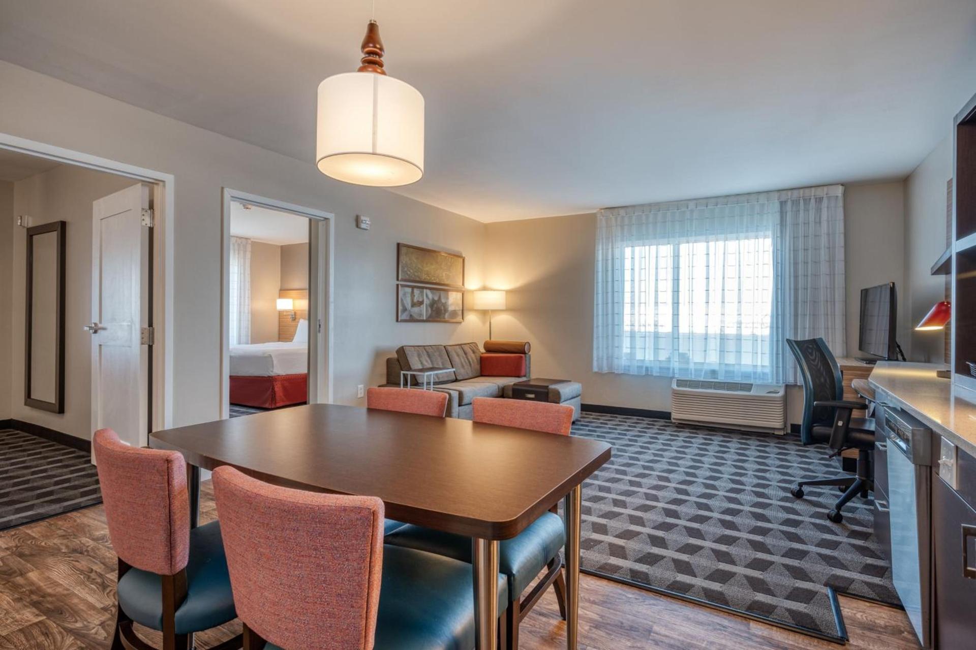 TownePlace Suites by Marriott Indianapolis Airport photo 16