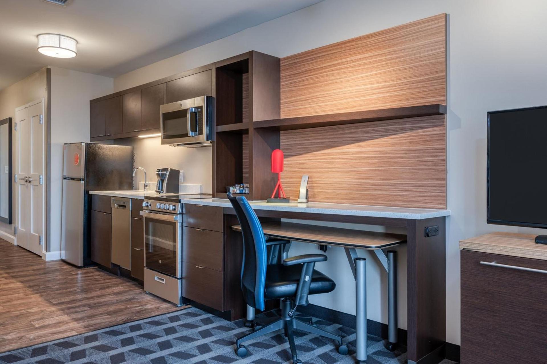 TownePlace Suites by Marriott Indianapolis Airport photo 21