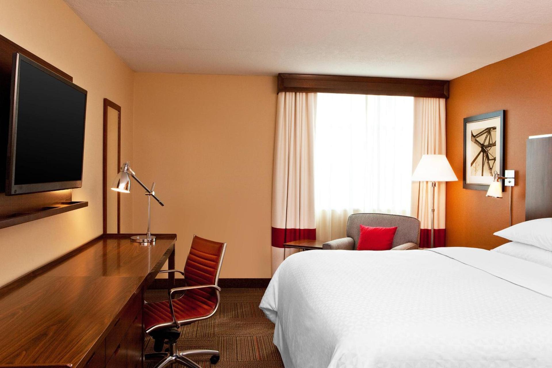 Four Points By Sheraton - Saginaw photo 12
