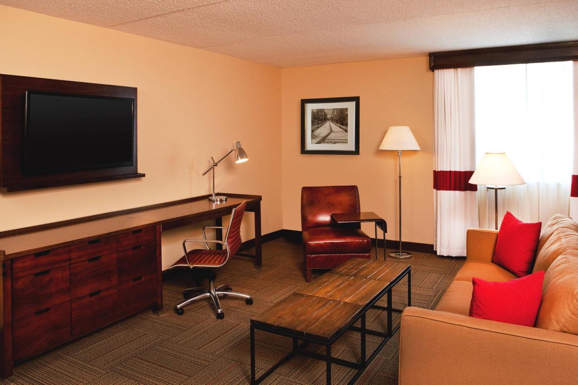 Four Points By Sheraton - Saginaw photo 15