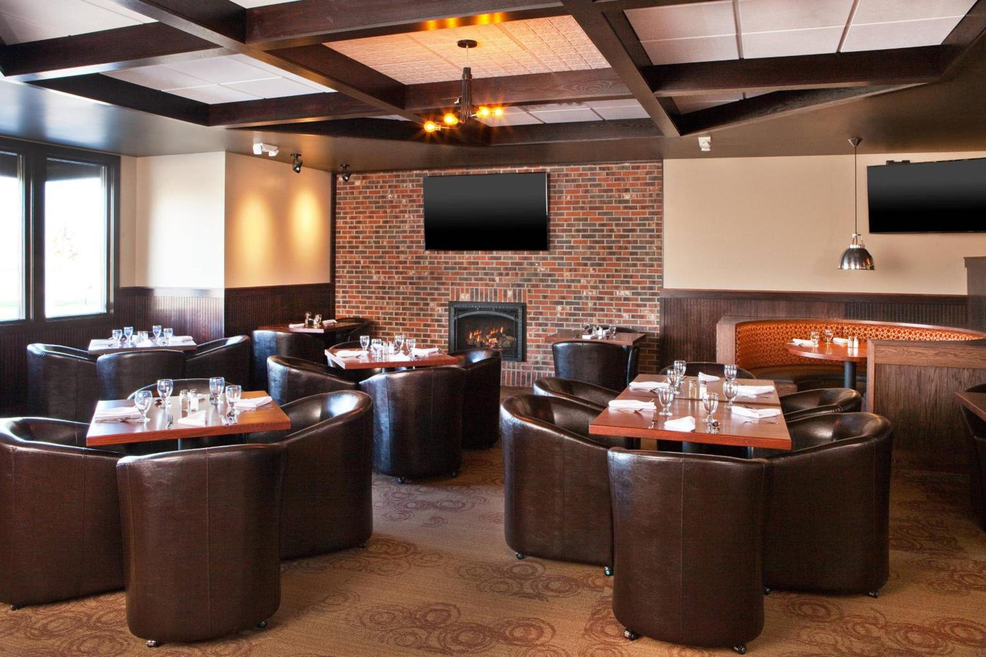 Four Points By Sheraton - Saginaw photo 20