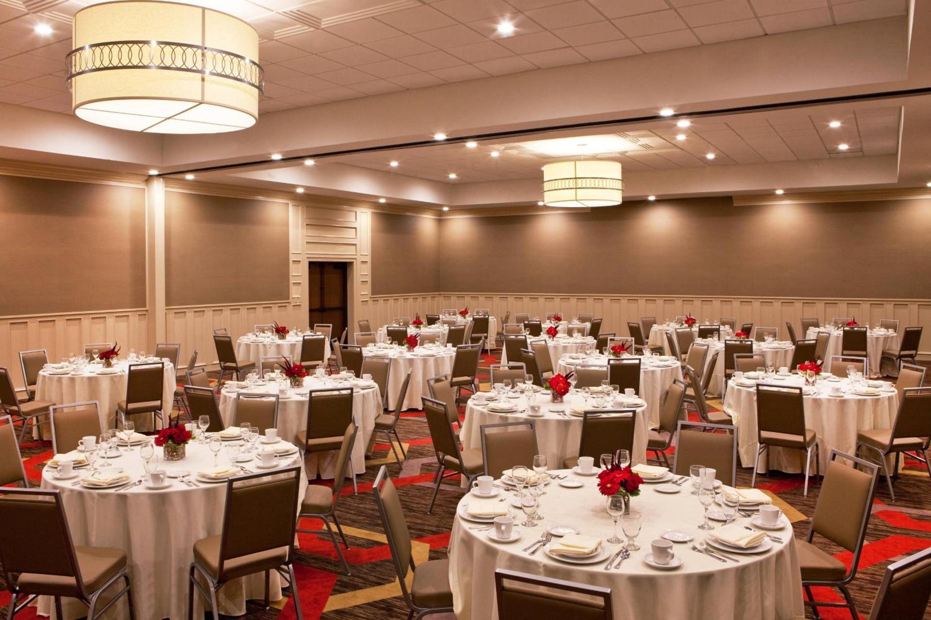 Four Points By Sheraton - Saginaw photo 24