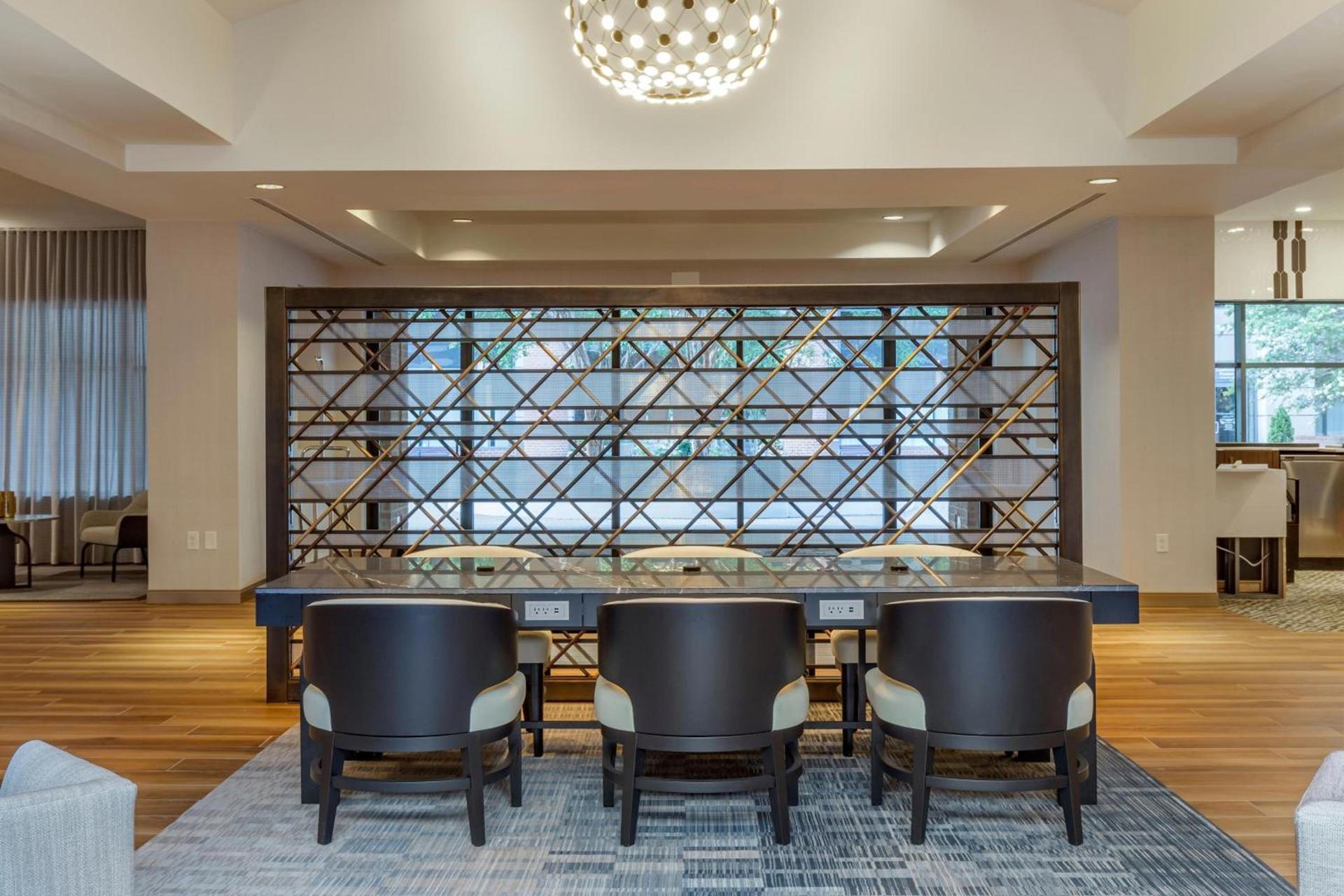 Sheraton Suites Old Town Alexandria photo 6