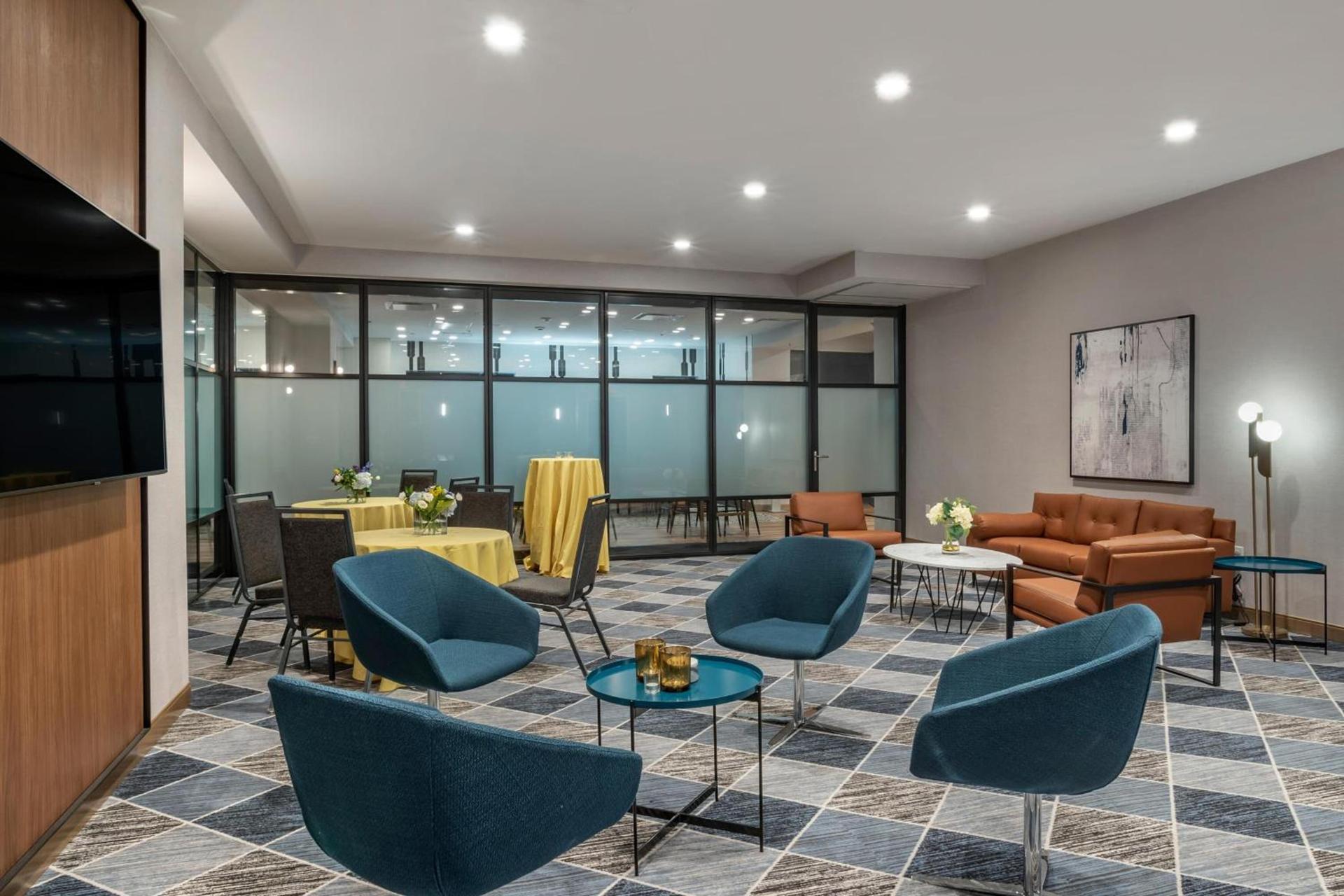 Sheraton Suites Old Town Alexandria photo 56