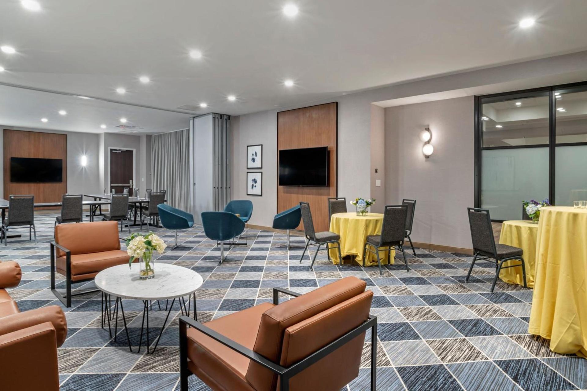 Sheraton Suites Old Town Alexandria photo 55