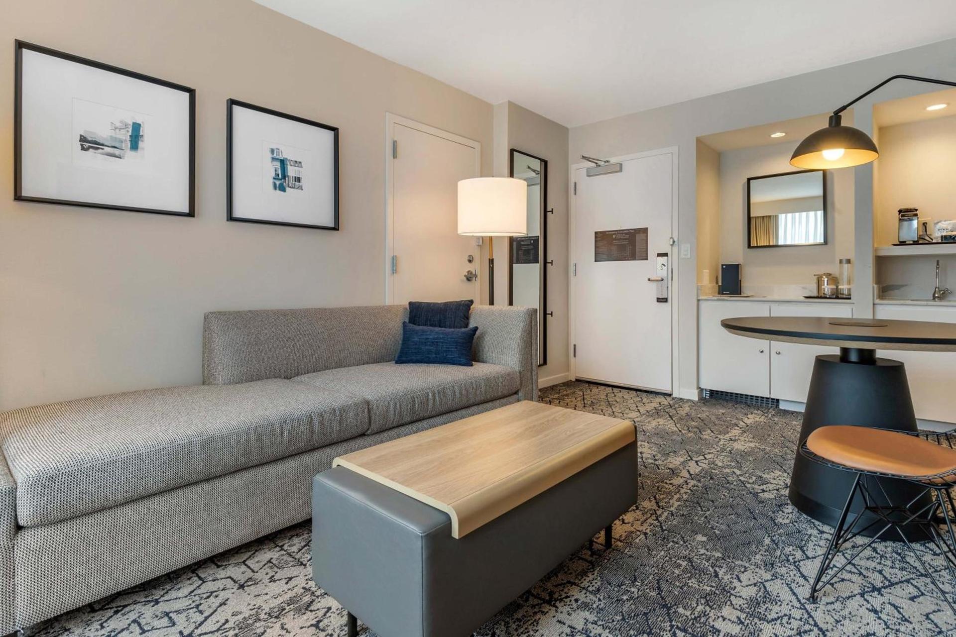 Sheraton Suites Old Town Alexandria photo 9