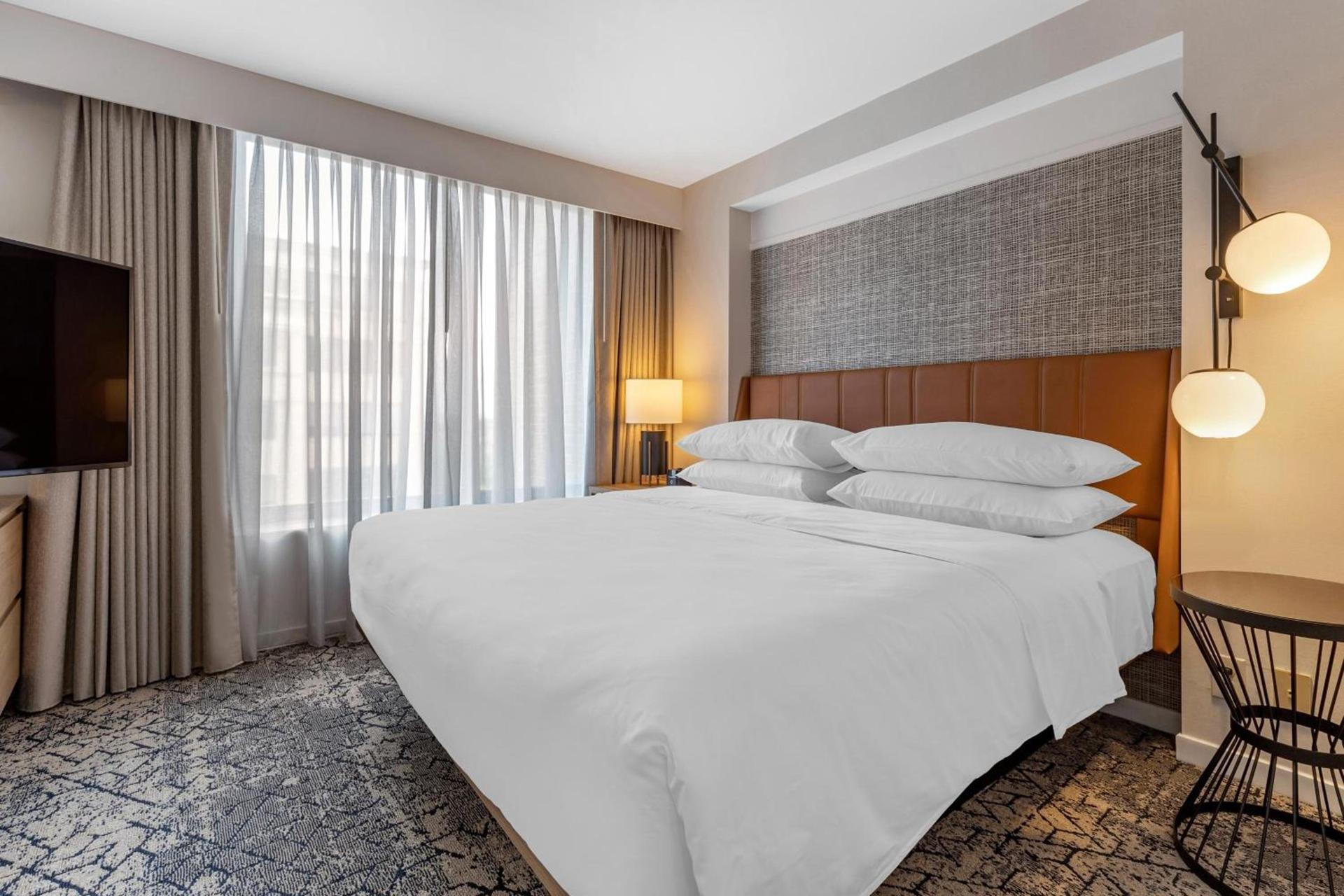 Sheraton Suites Old Town Alexandria photo 16