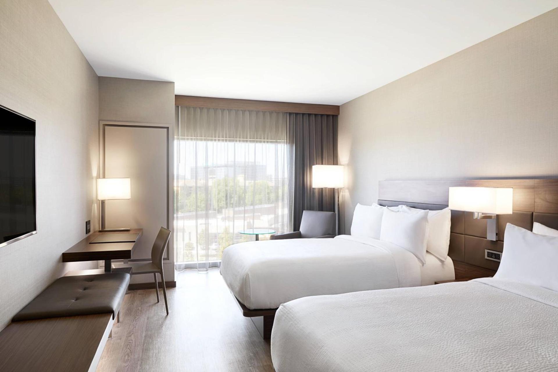 AC Hotel by Marriott Irvine photo 5
