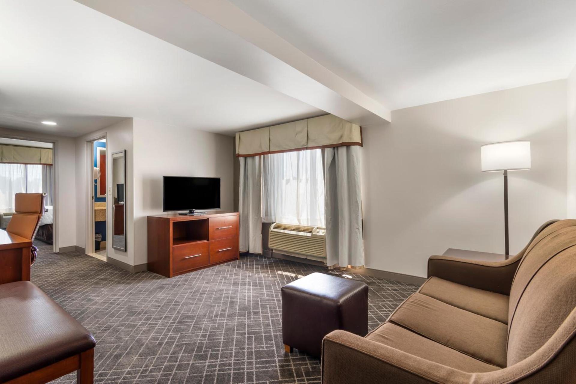 Comfort Suites Atlanta Airport photo 52