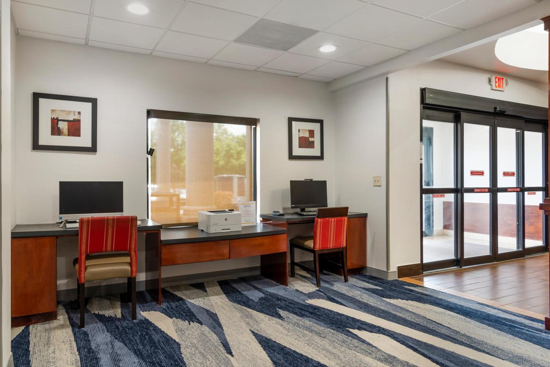 Comfort Suites Atlanta Airport photo 57