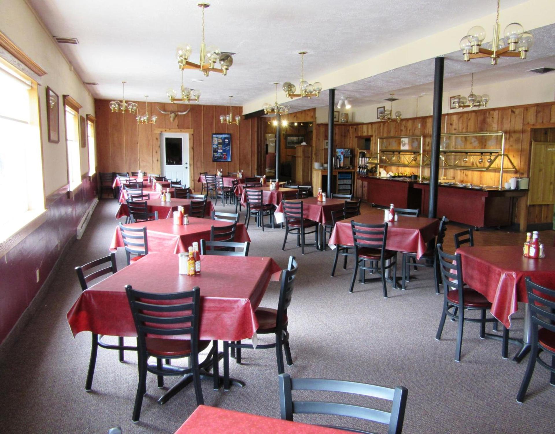 White Buffalo Hotel photo 32