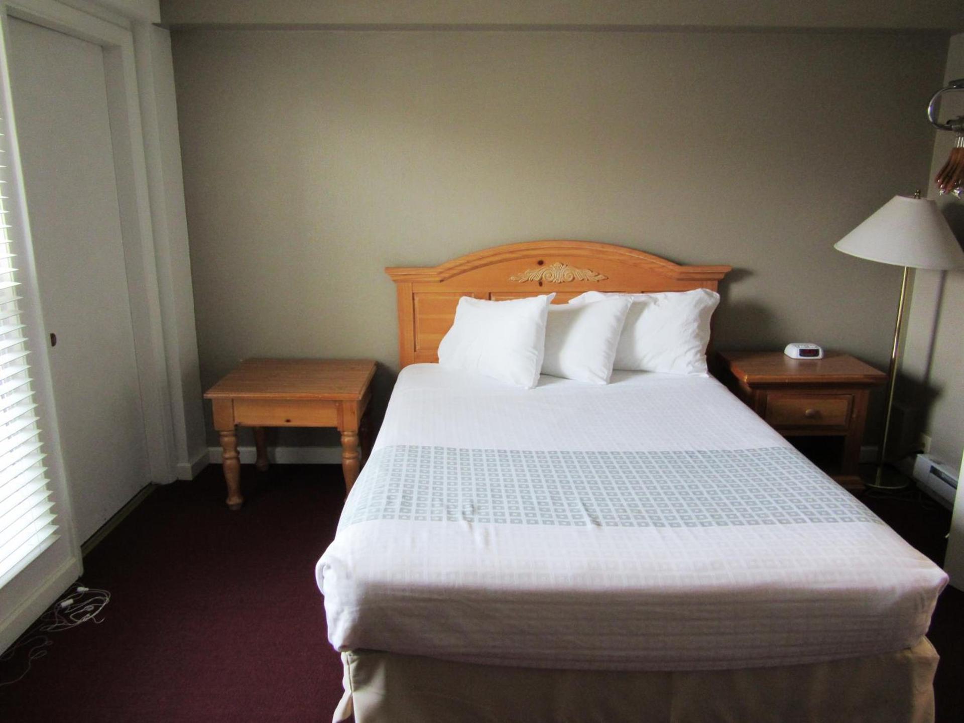 White Buffalo Hotel photo 20