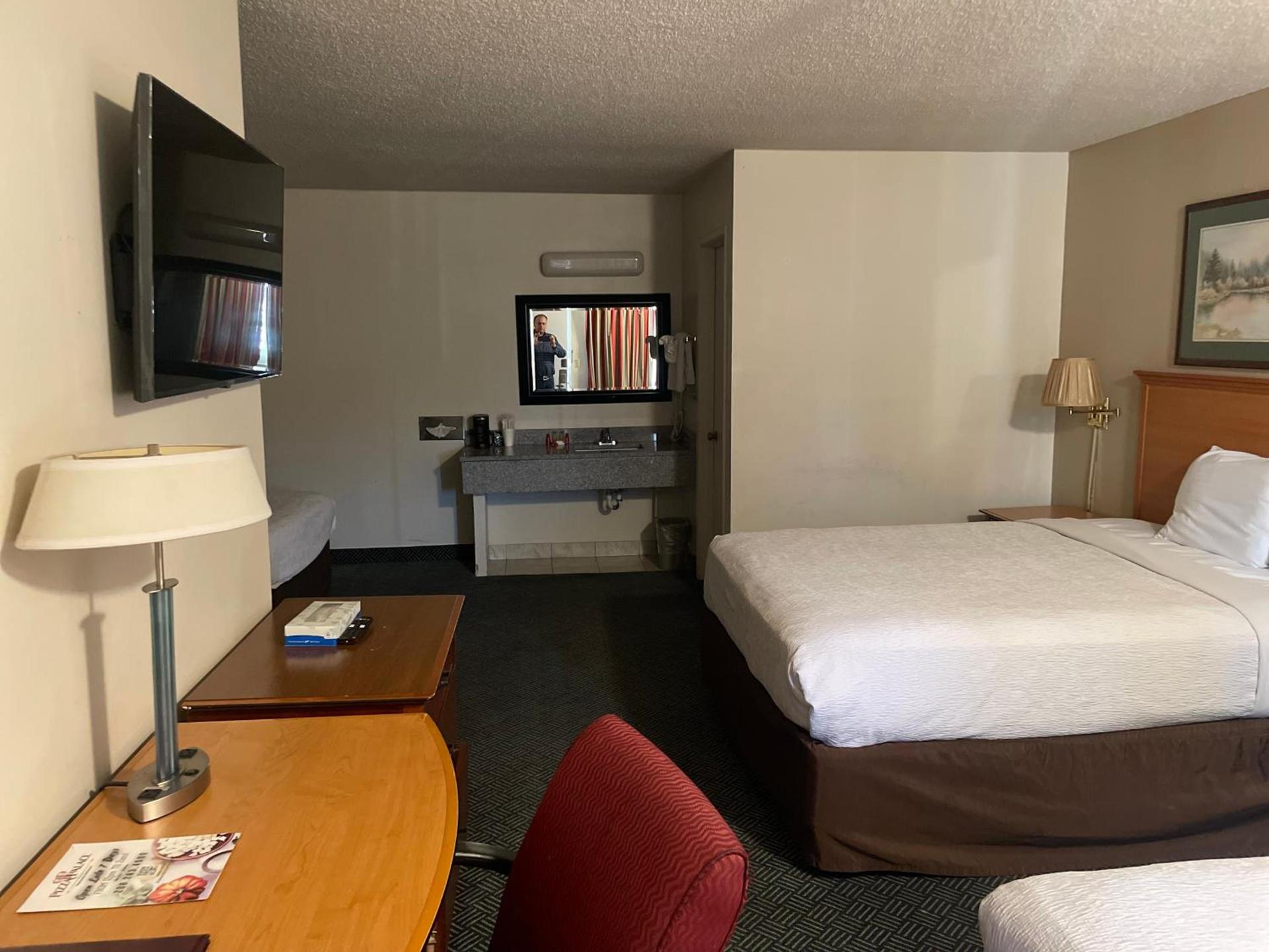 Skyway Inn - Seatac photo 30