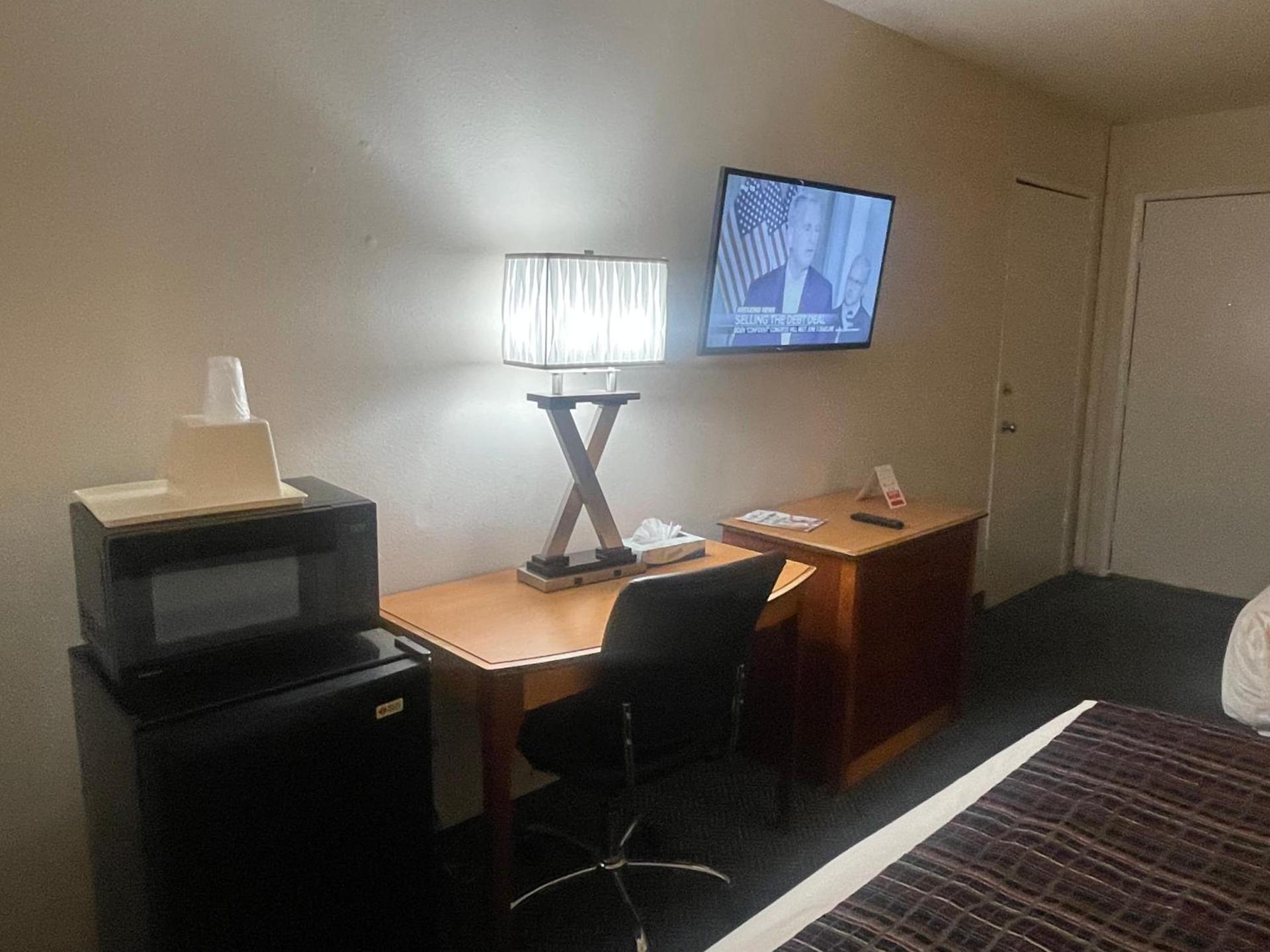 Skyway Inn - Seatac photo 28