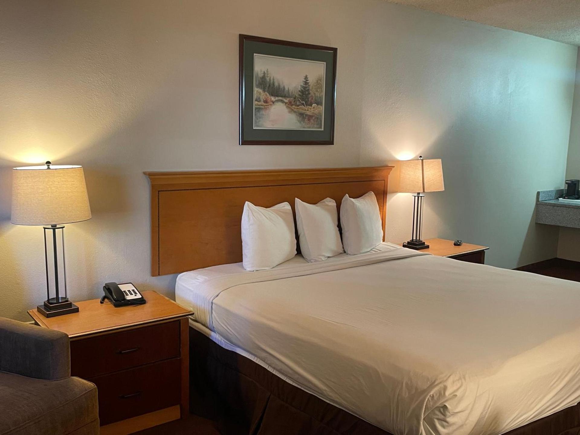 Skyway Inn - Seatac photo 32