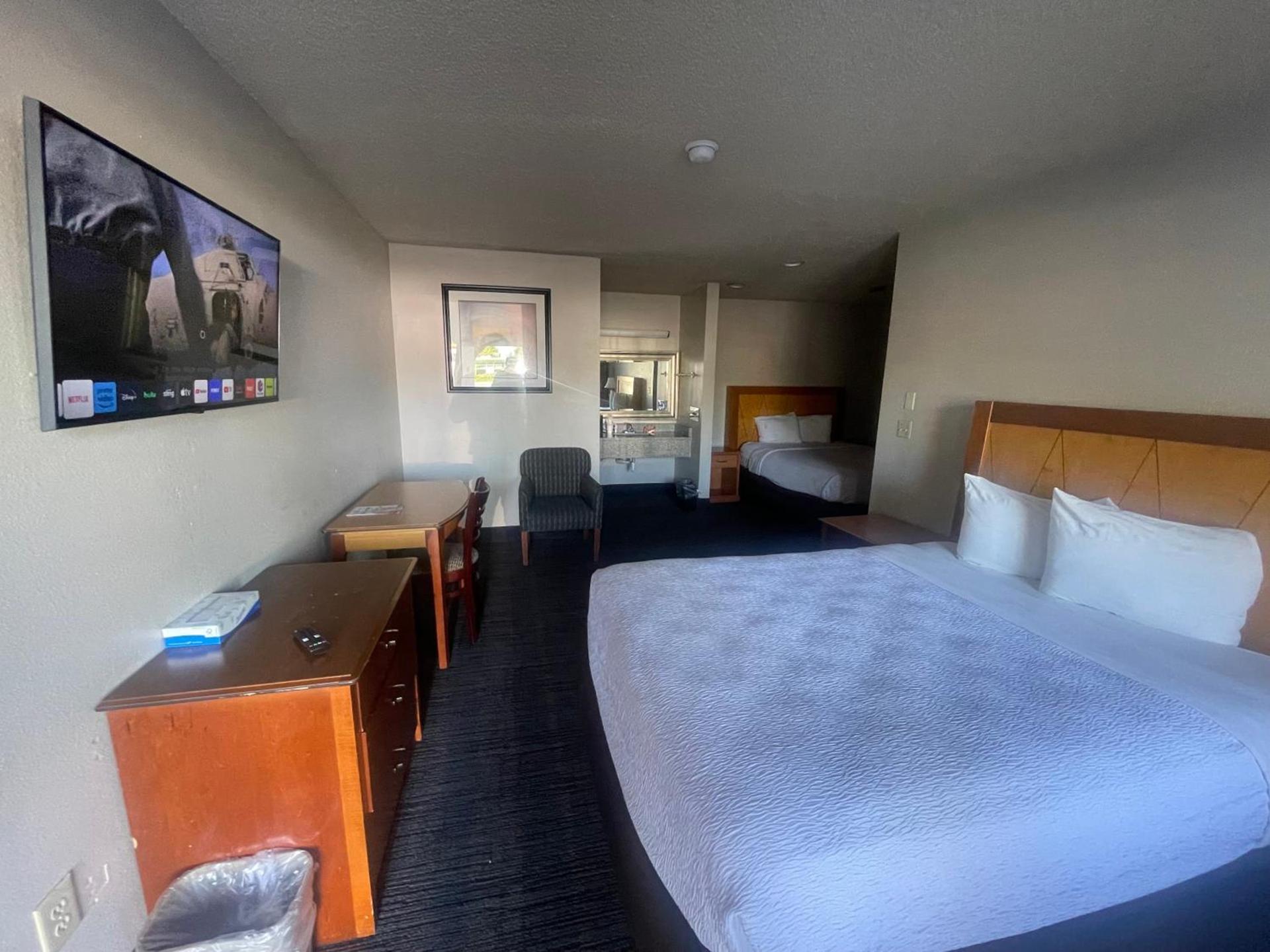 Skyway Inn - Seatac photo 31