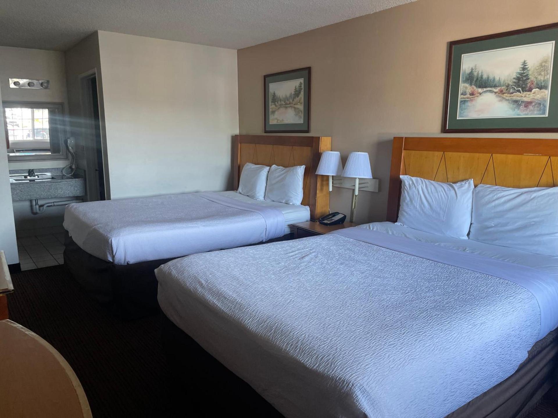 Skyway Inn - Seatac photo 37