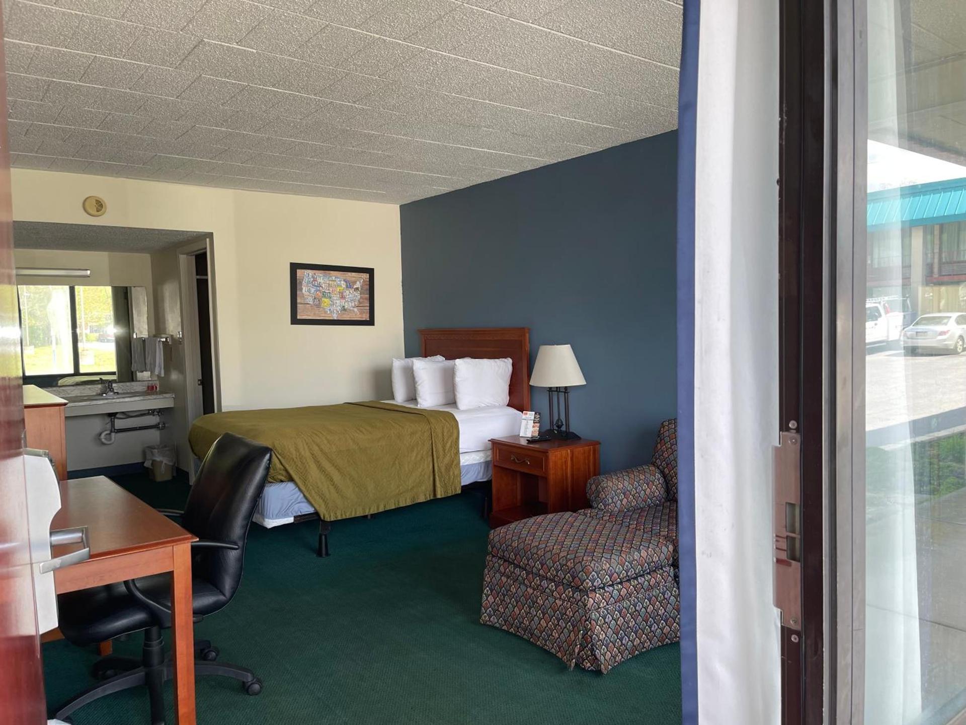 Horseshoe Curve Lodge photo 4