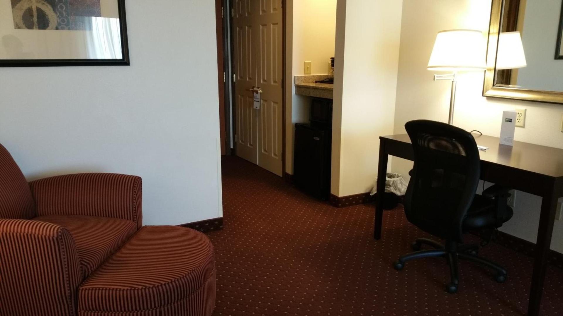 Holiday Inn Express Syracuse-Fairgrounds by IHG photo 10