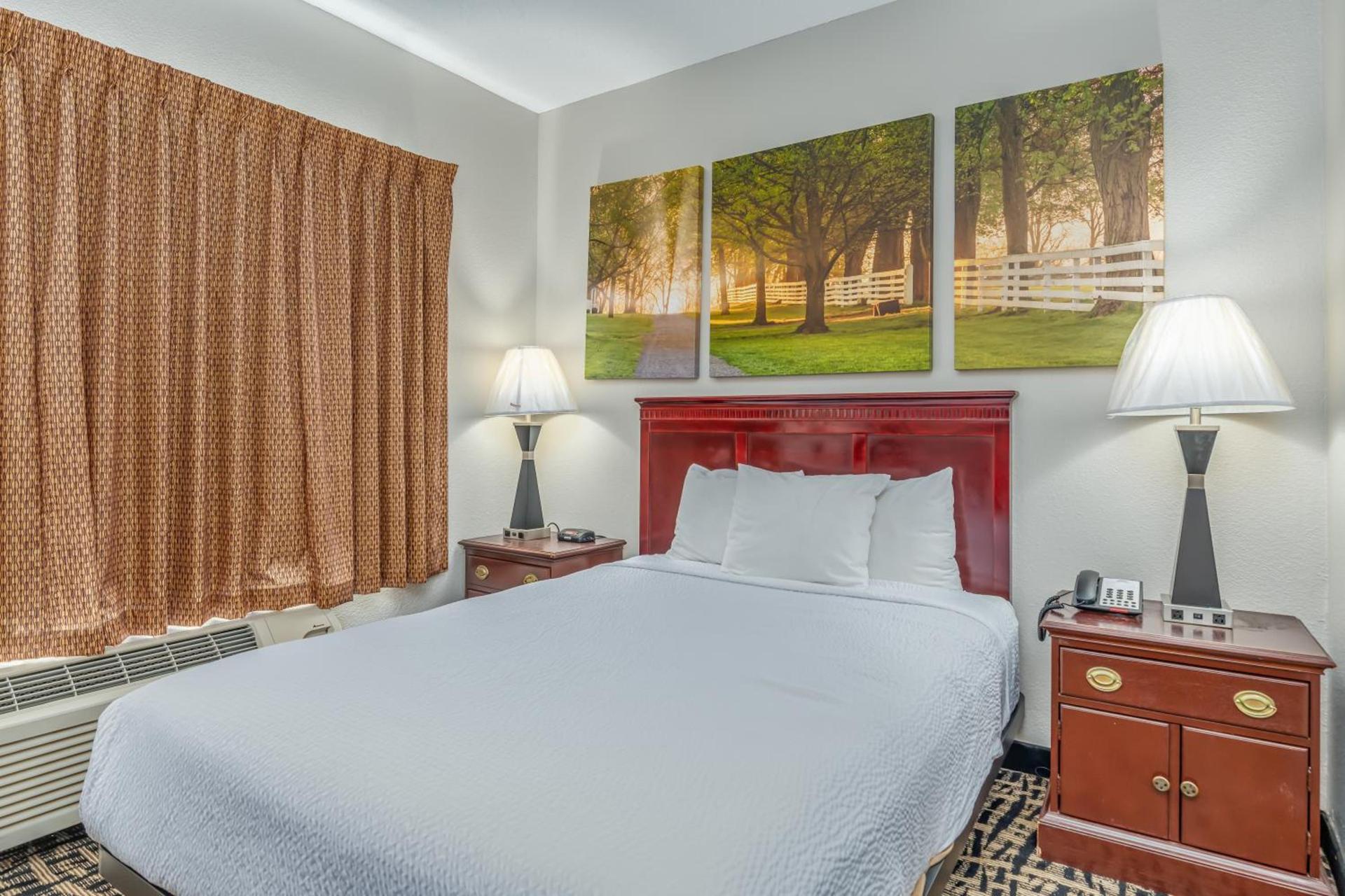 Days Inn by Wyndham Coliseum Montgomery AL photo 30