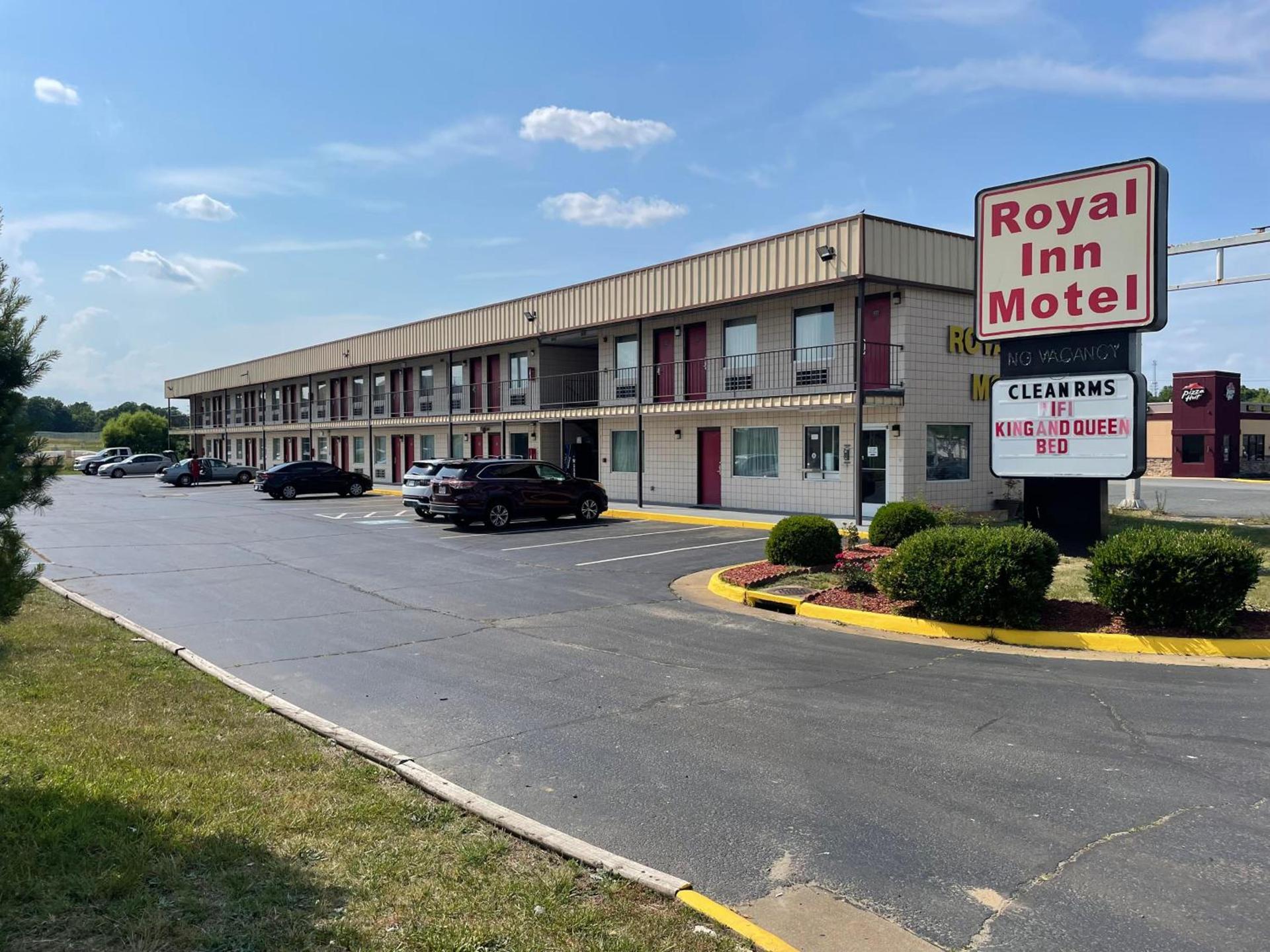 Royal Inn Motel photo 1