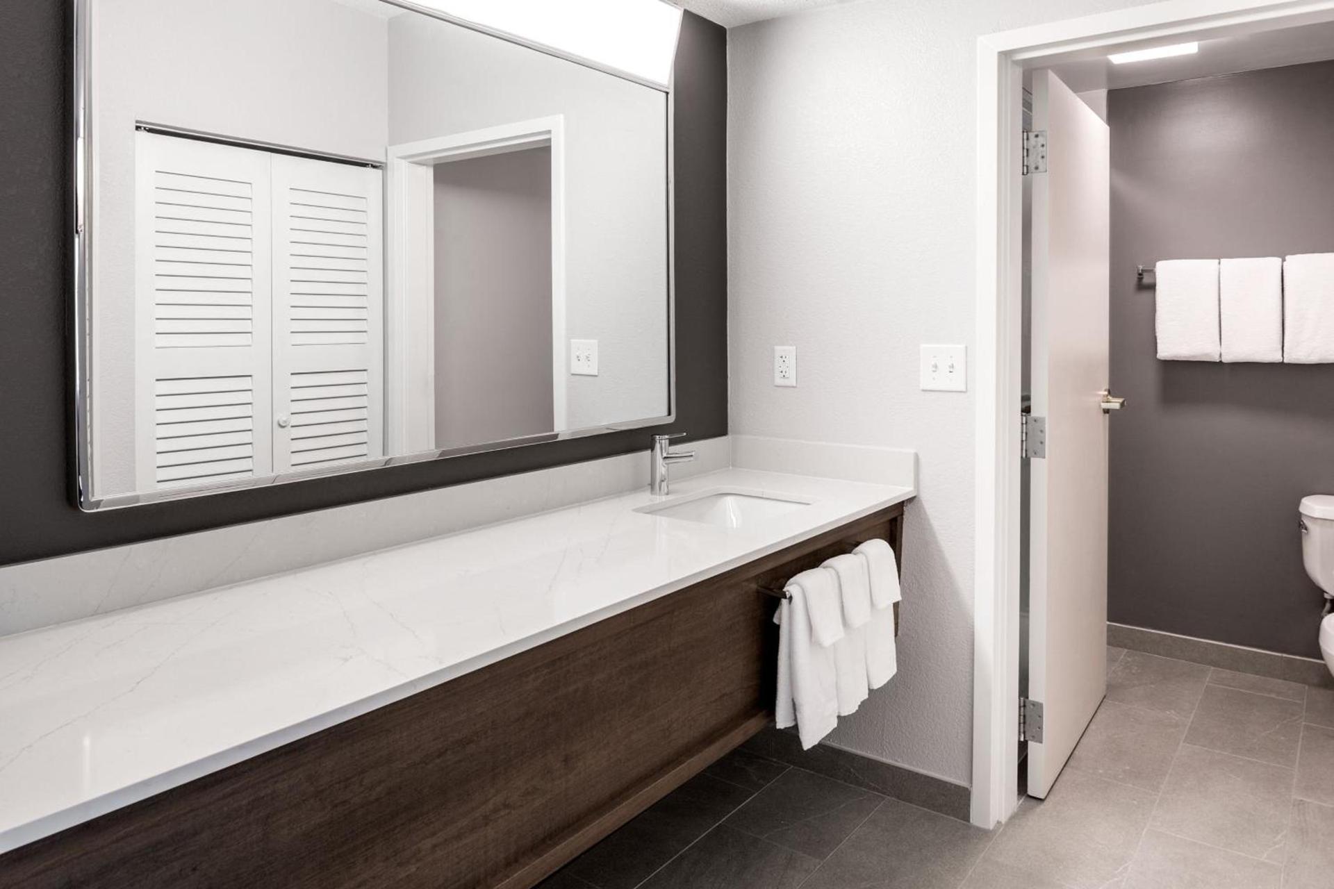 Courtyard by Marriott Charlotte Ballantyne photo 39