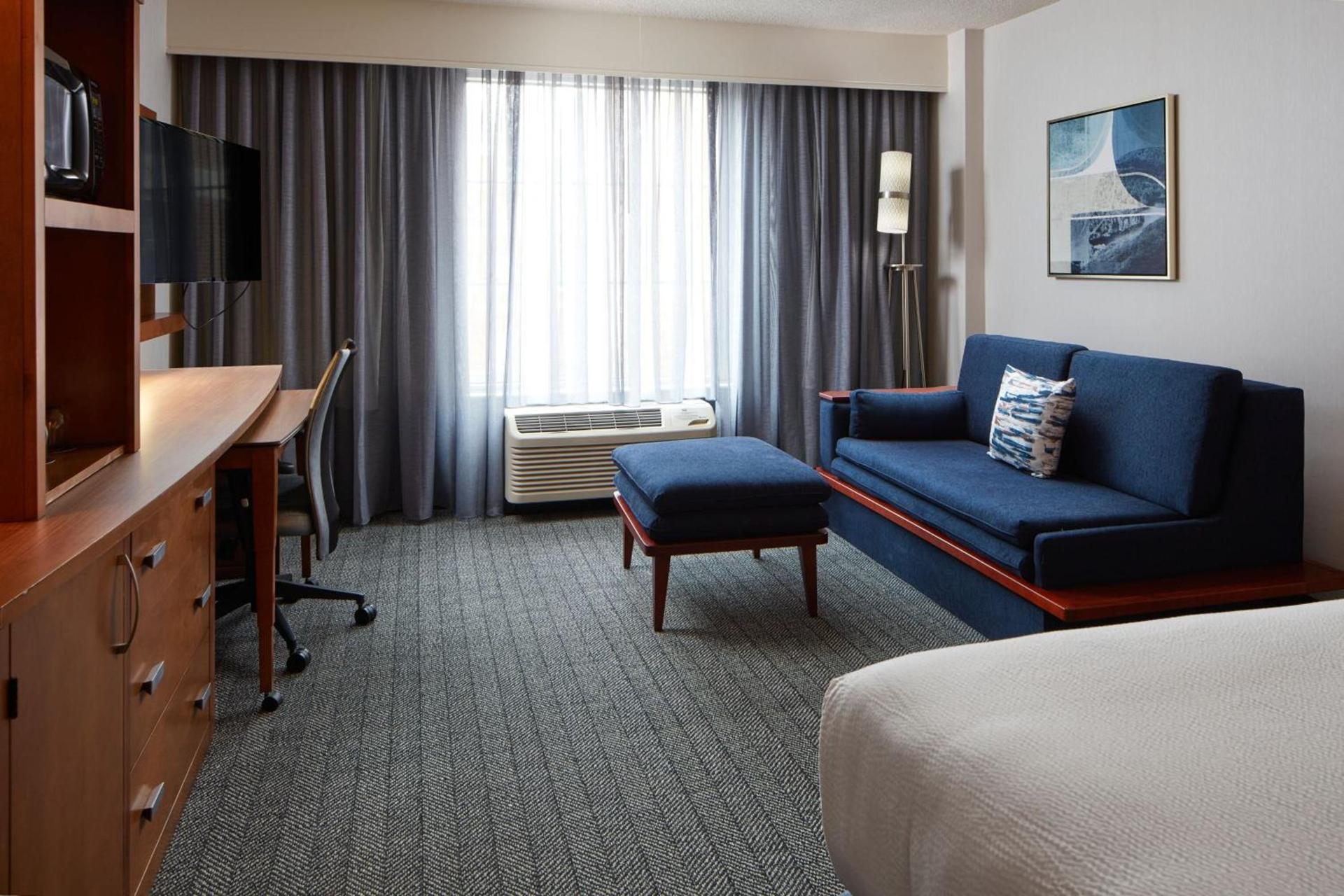 Courtyard by Marriott Charlottesville - University Medical Center photo 7