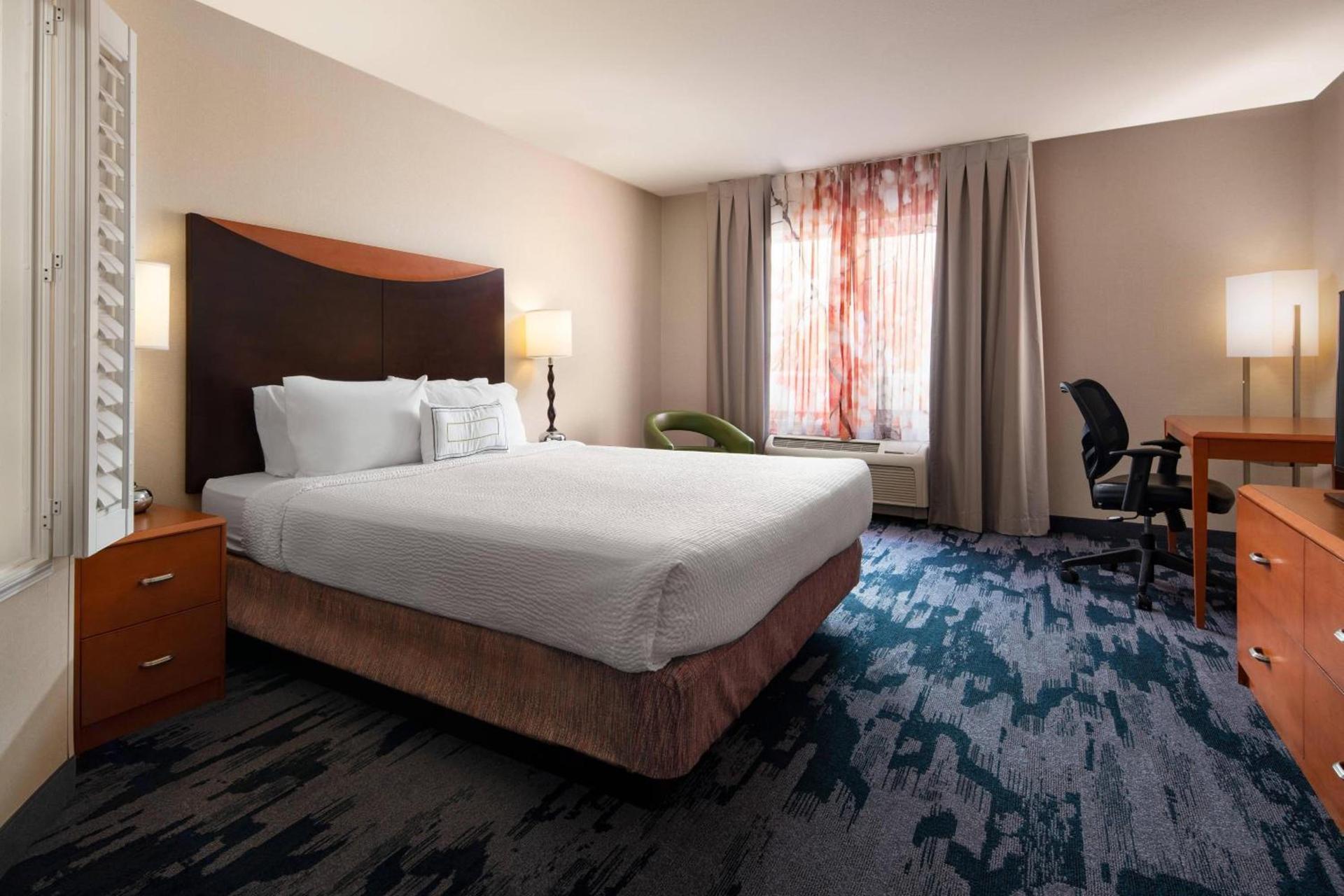 Fairfield Inn & Suites Redding photo 13