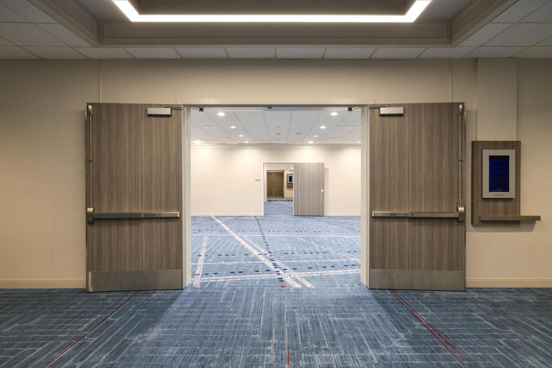 Los Angeles Airport Marriott photo 87