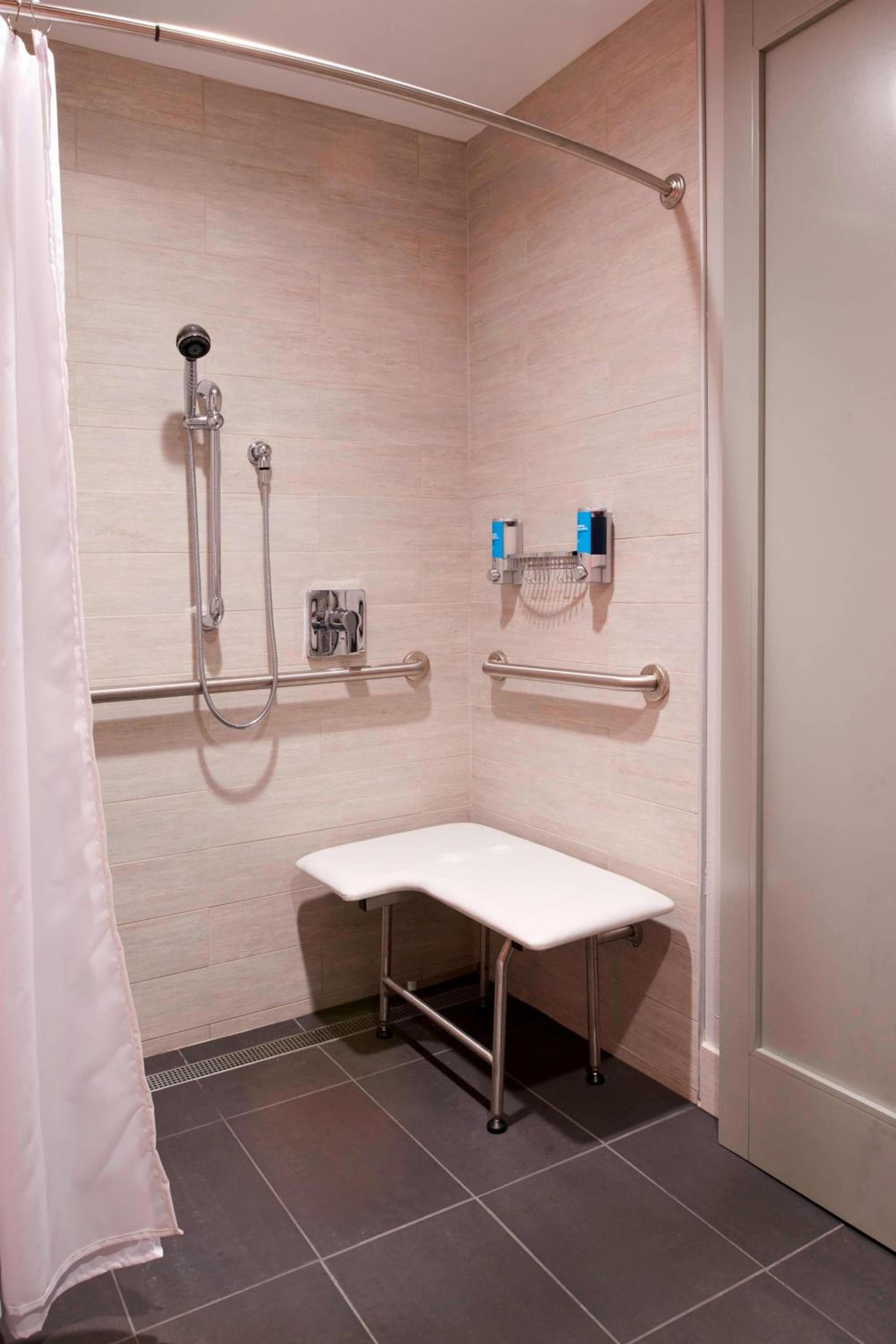 Aloft by Marriott Columbus Westerville photo 15