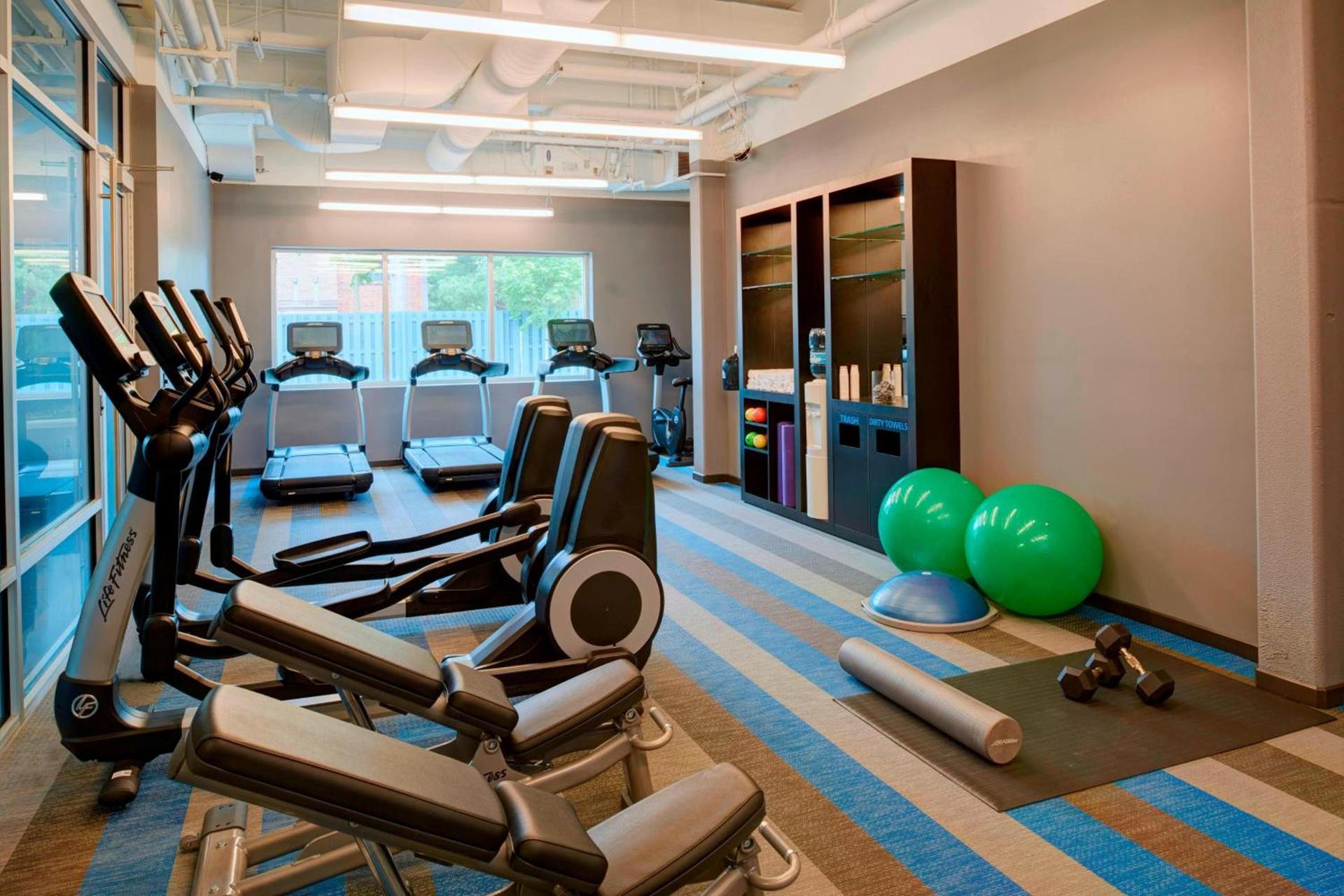 Aloft by Marriott Columbus Westerville photo 23