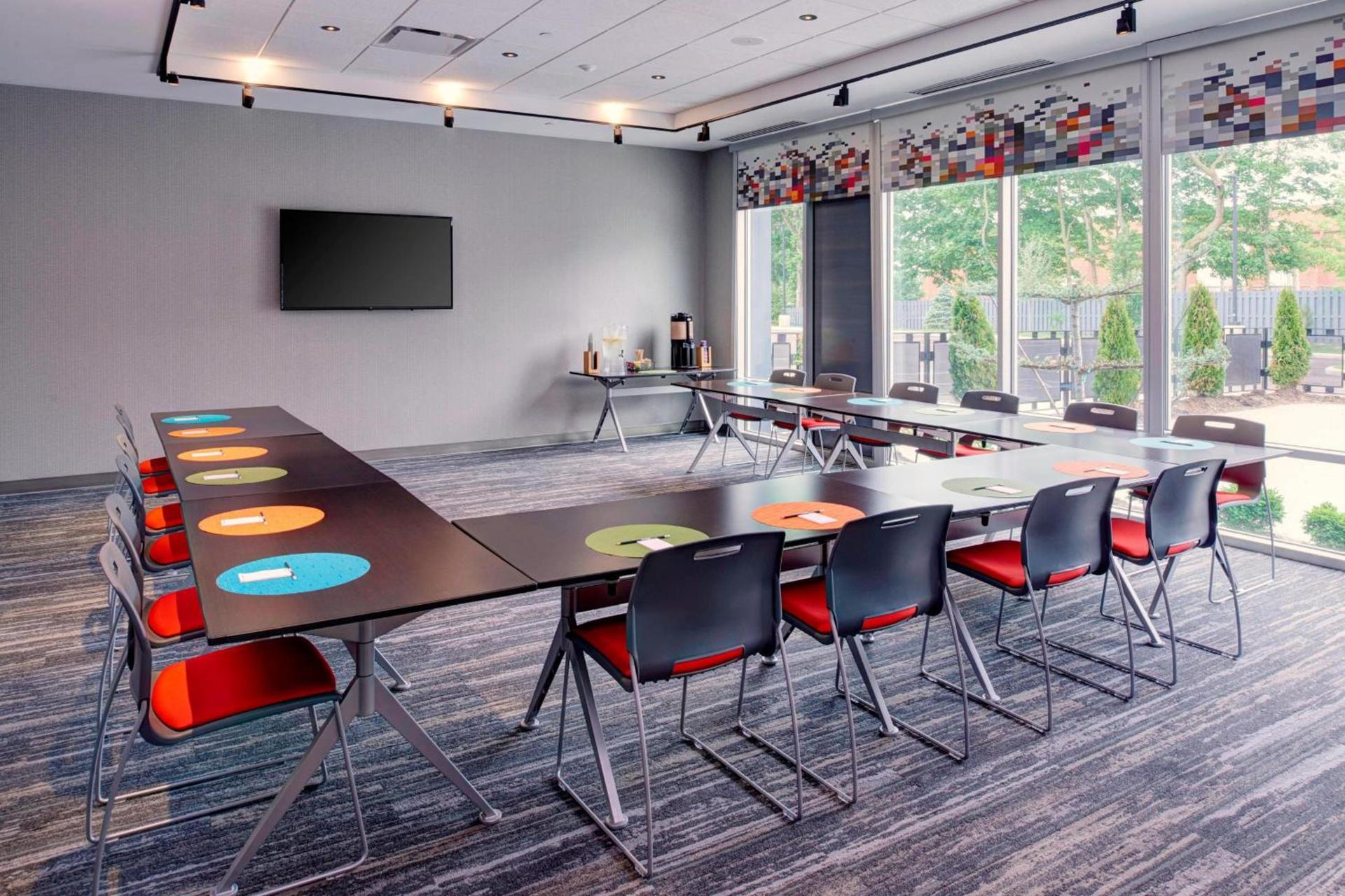Aloft by Marriott Columbus Westerville photo 29