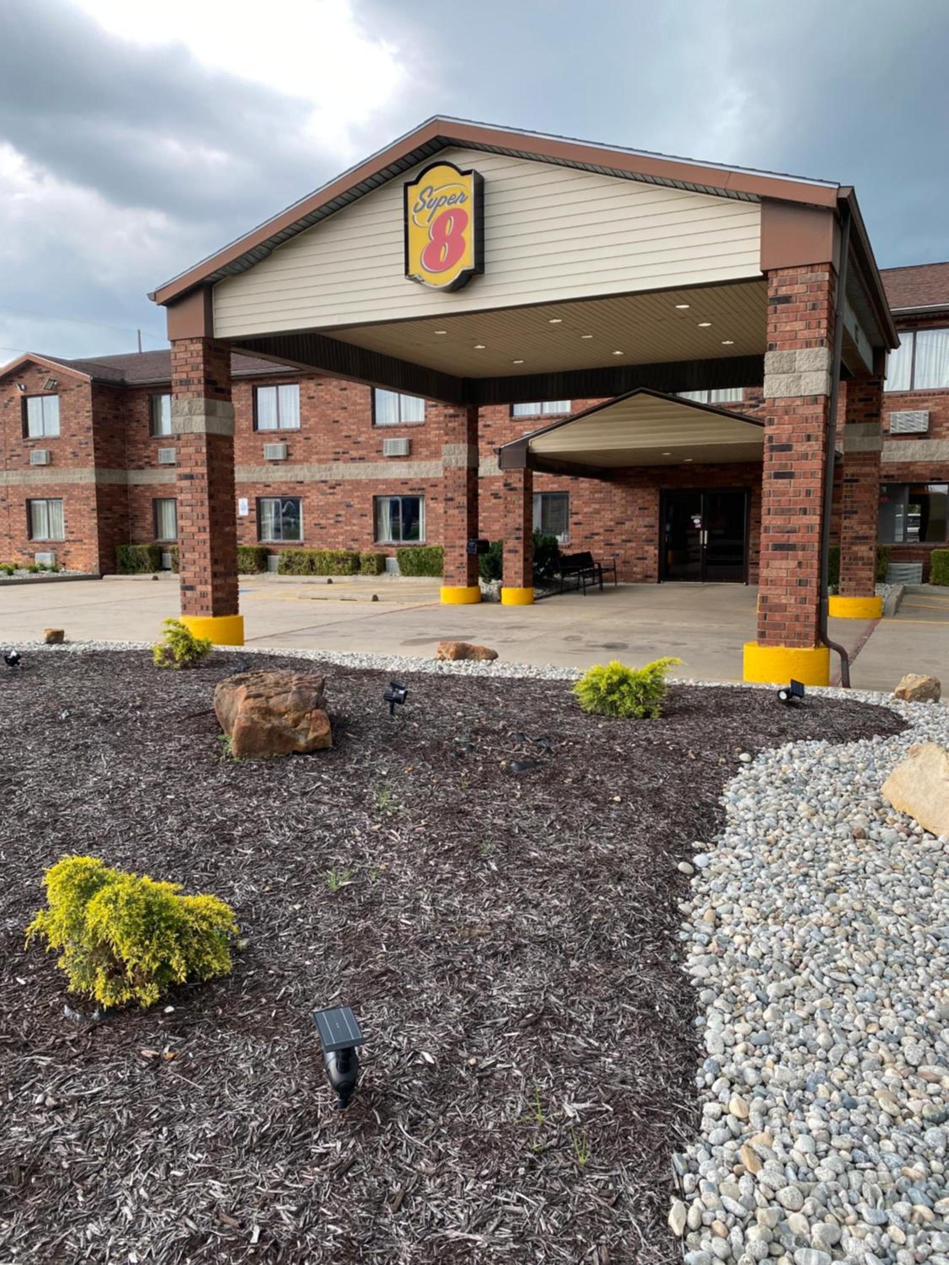Super 8 by Wyndham Independence KS photo 37