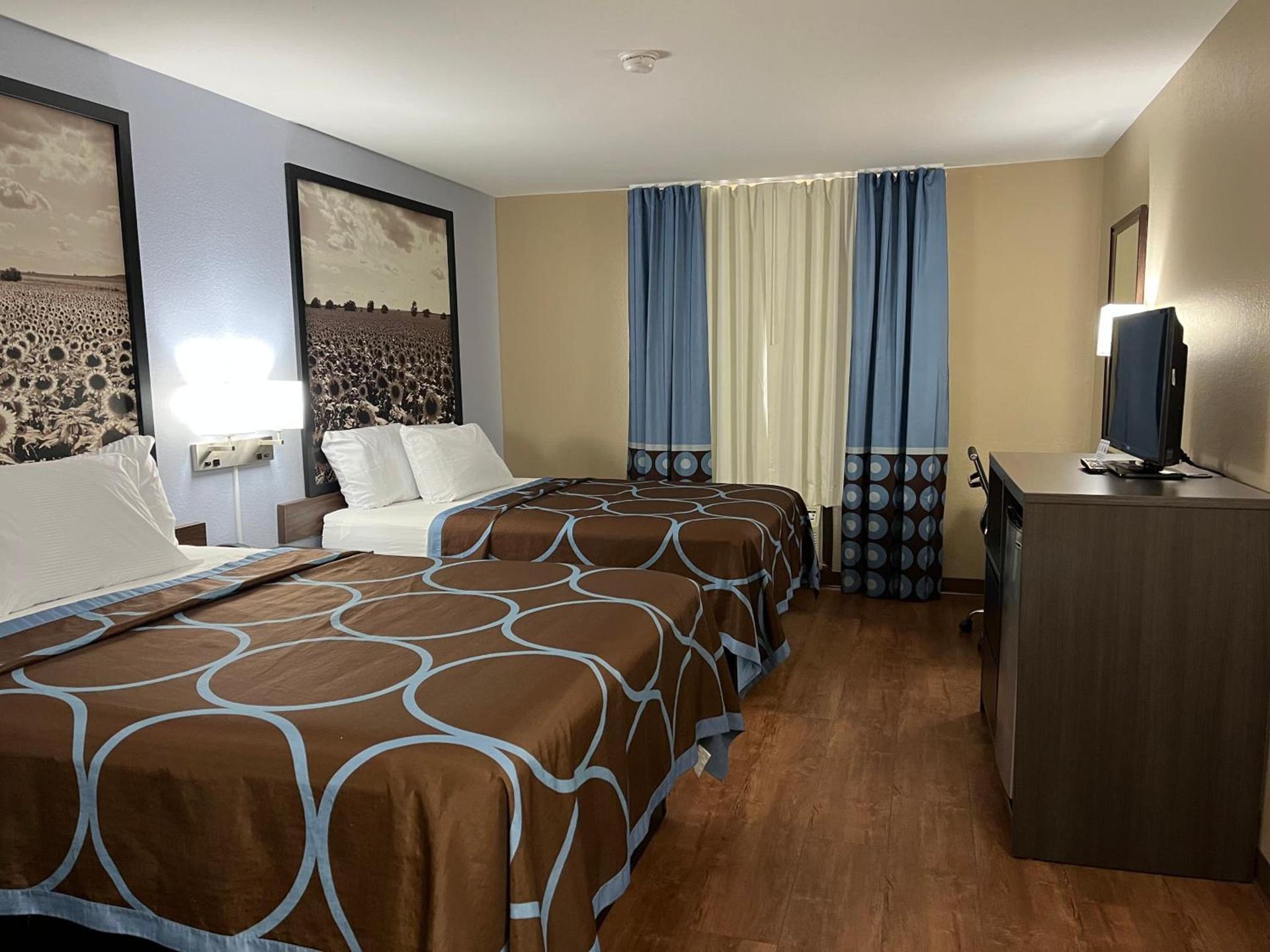 Super 8 by Wyndham Independence KS photo 39