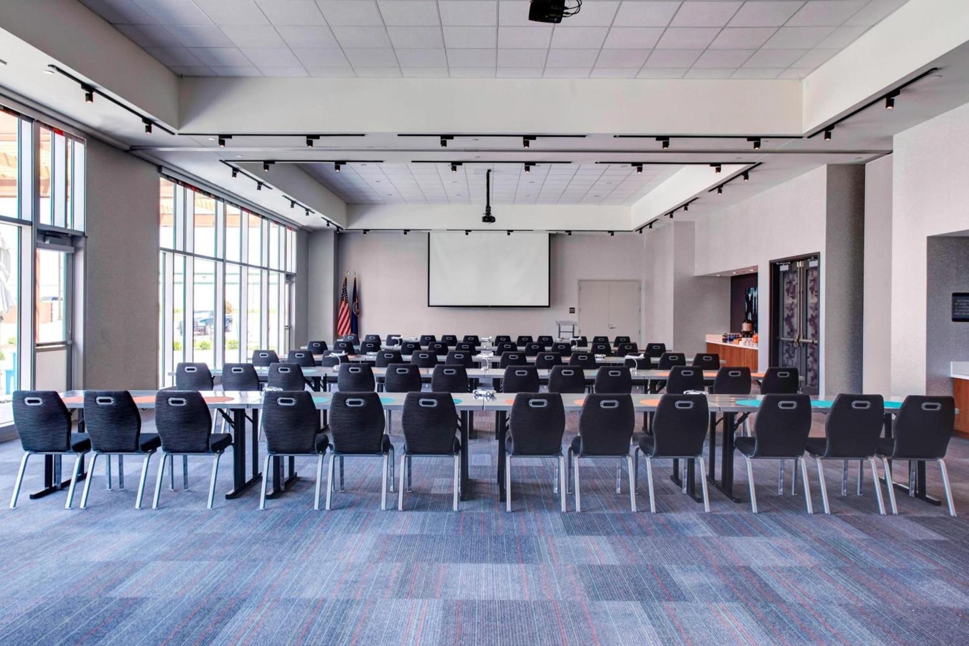 Aloft by Marriott Wichita photo 18
