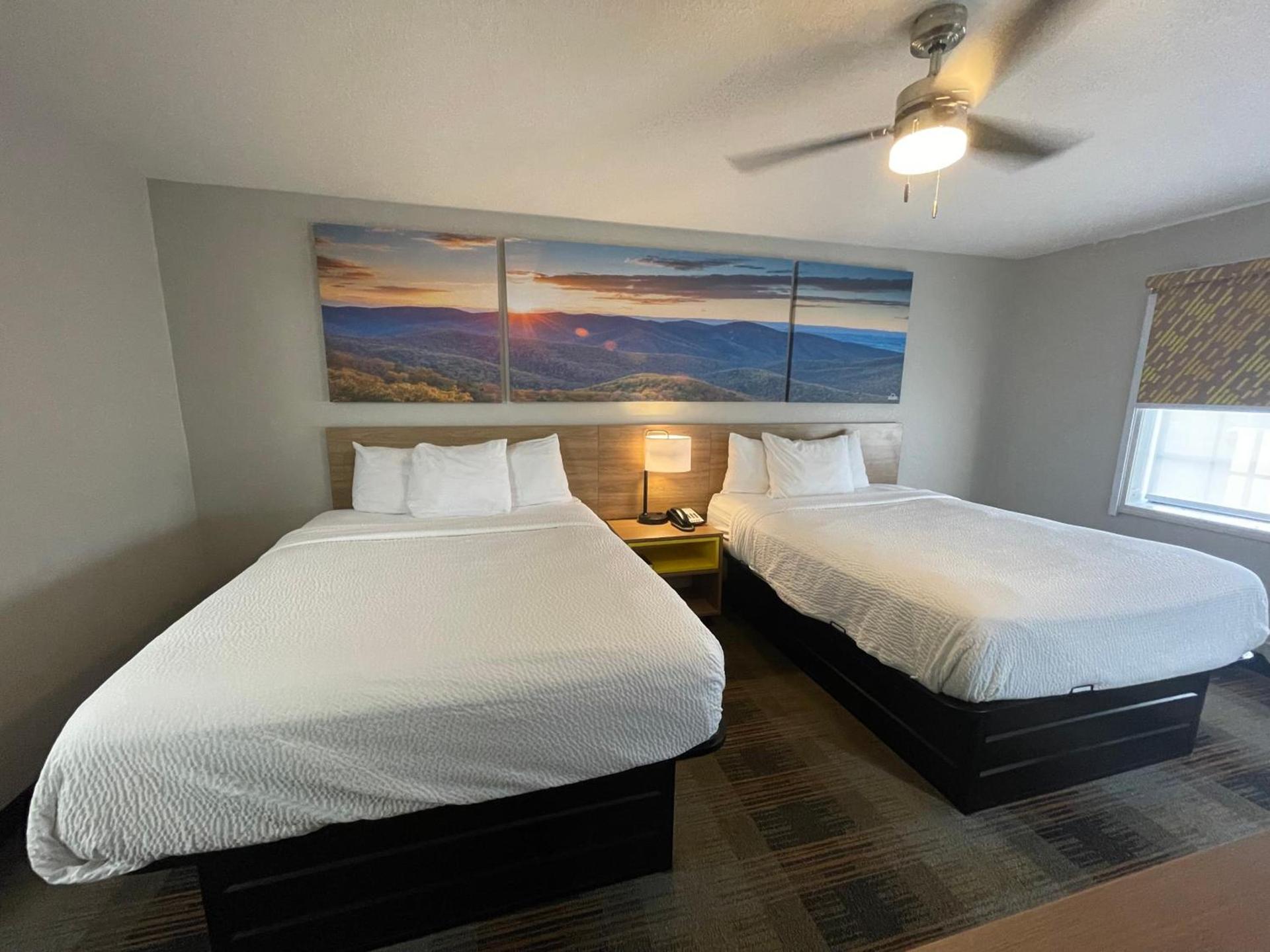 Days Inn by Wyndham Holladay photo 38