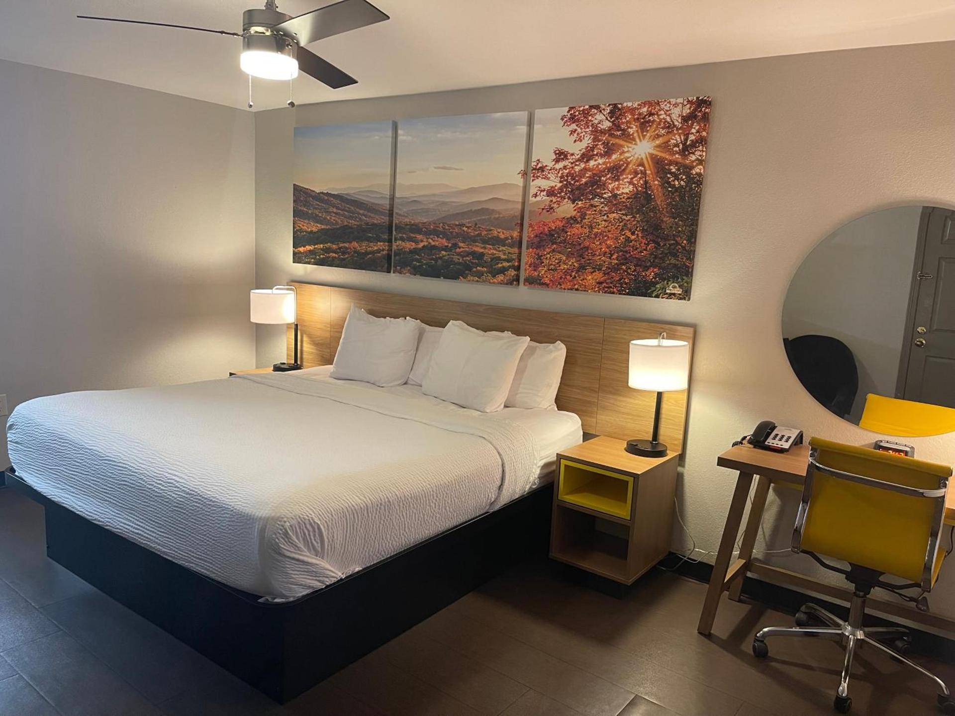 Days Inn by Wyndham Holladay photo 45